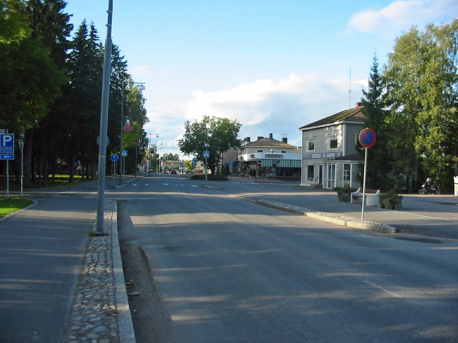 Photo showing: Joensuuntie, the main street of Somero, Finland, in 2011.