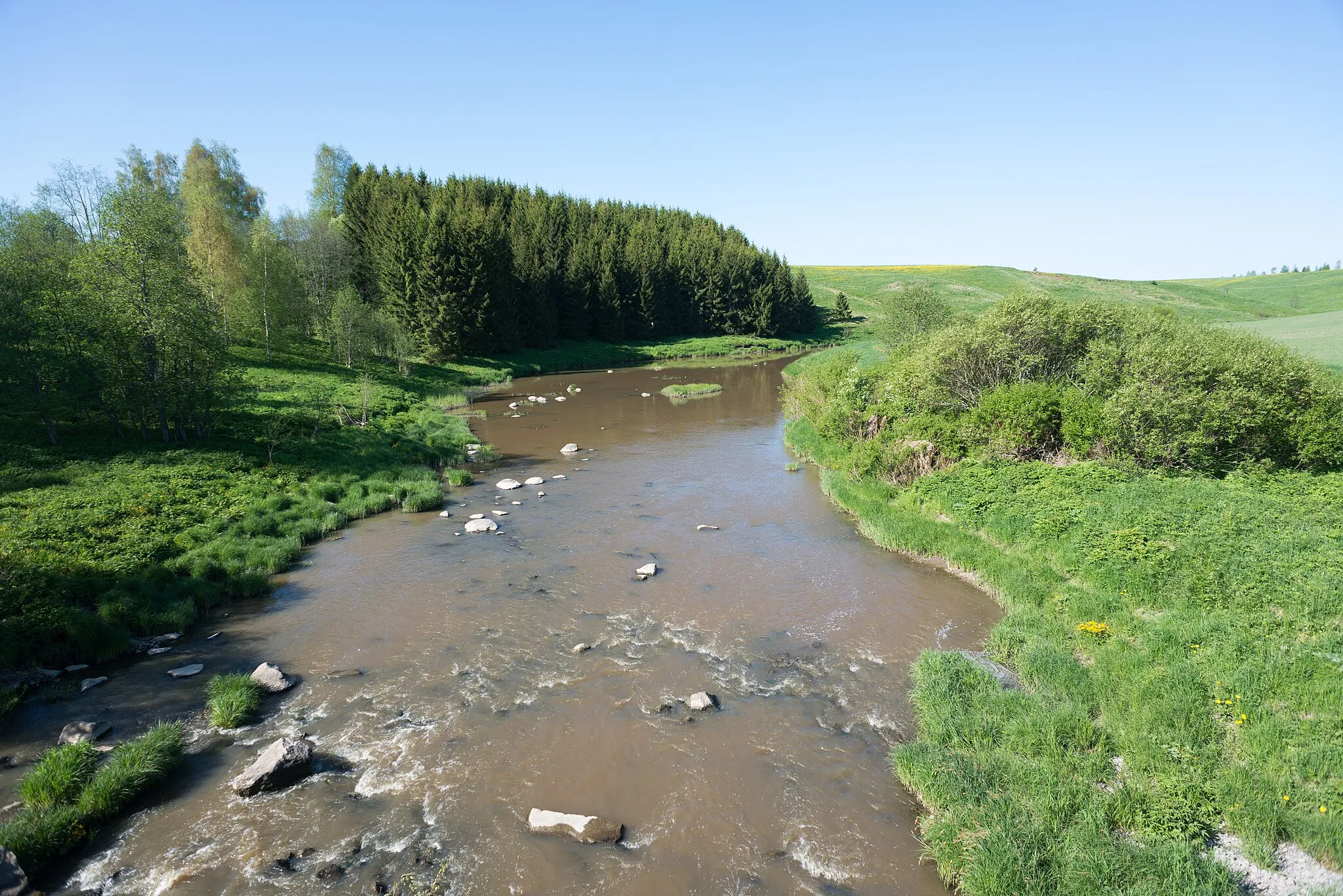 Photo showing: Uskelanjoki Perttelissä