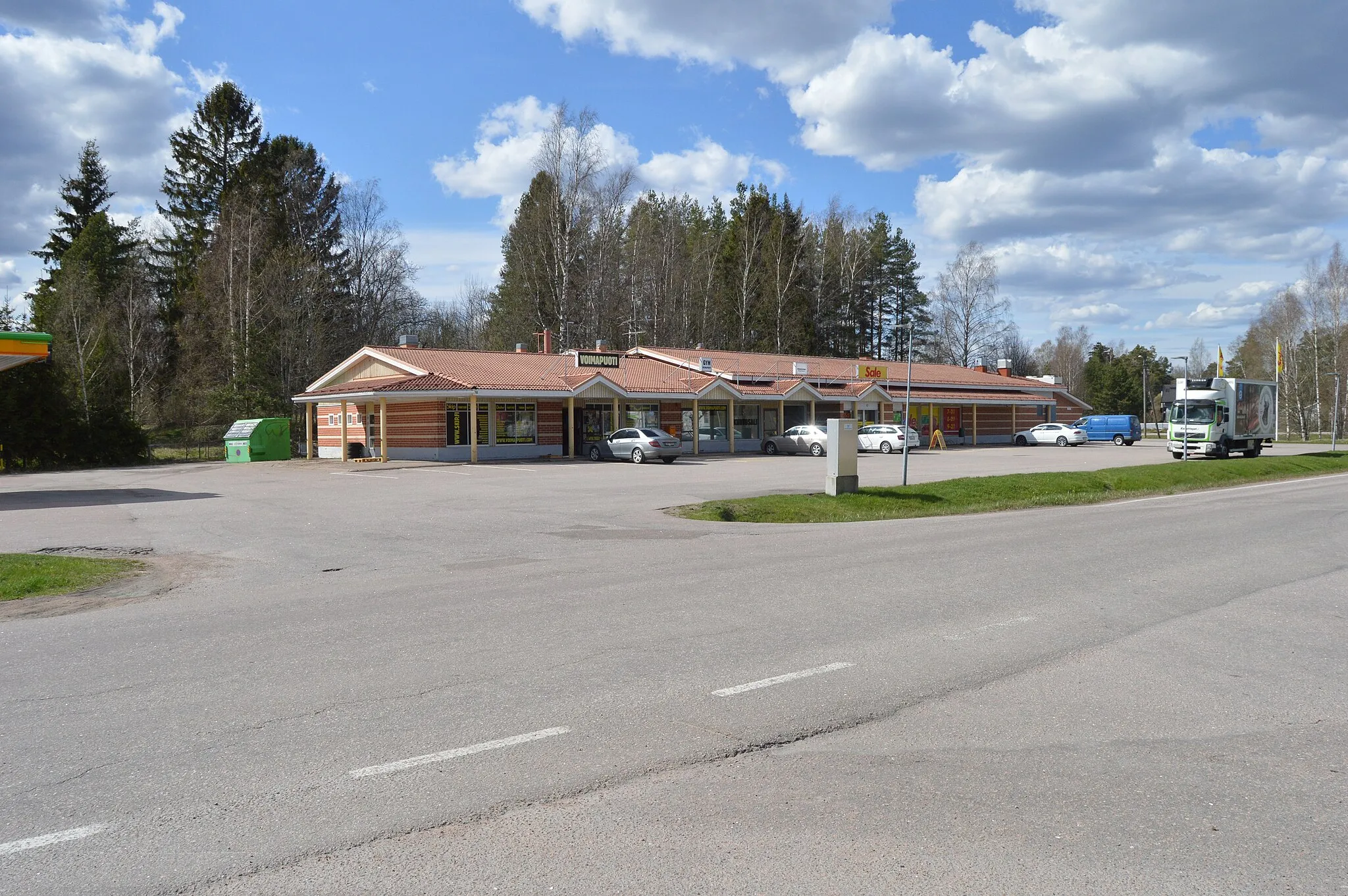 Photo showing: Neuvottoman Sale-myymälä Haminassa