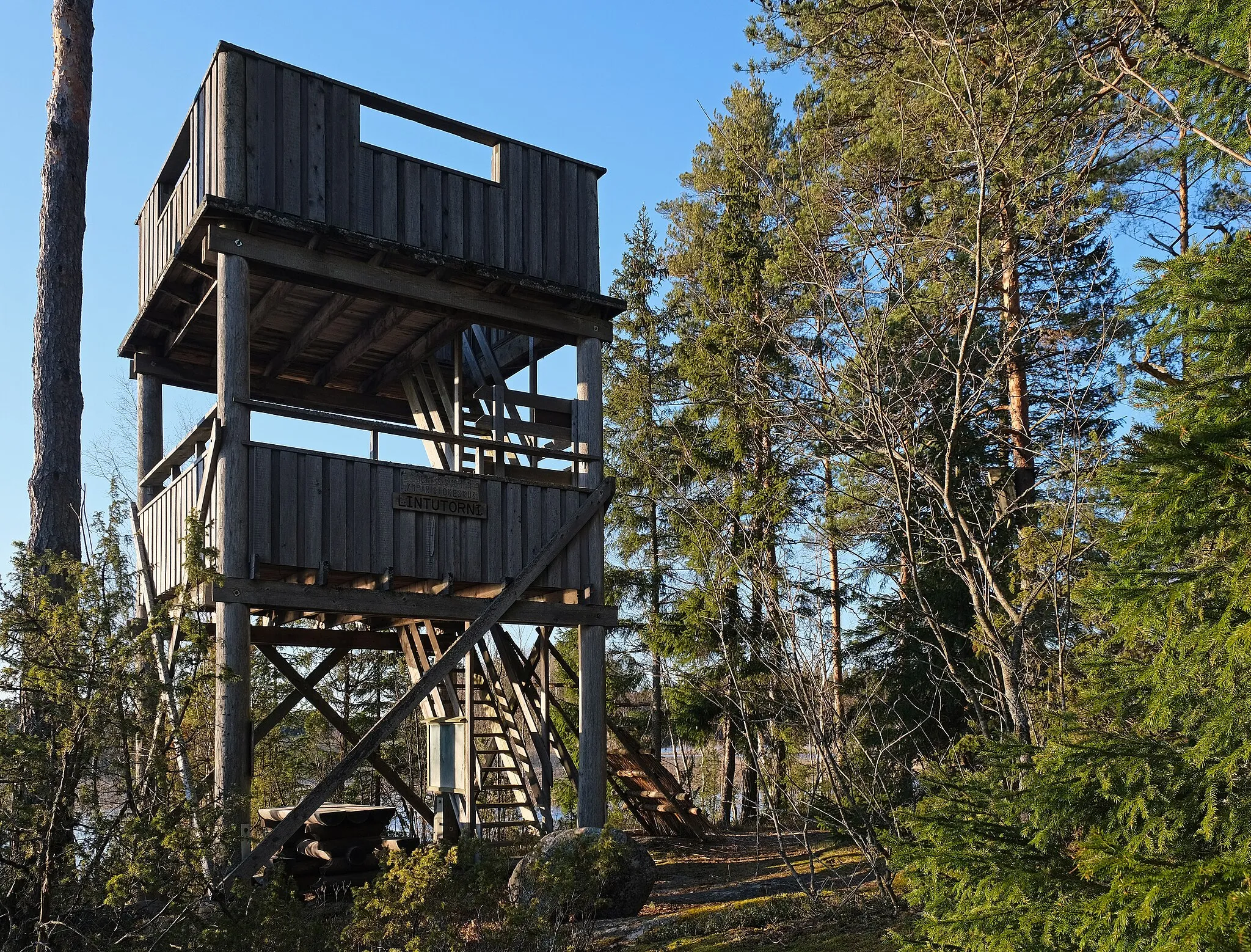 Photo showing: Kauklaistenjärvi birdwatching tower, Lappi, Rauma, Finland.