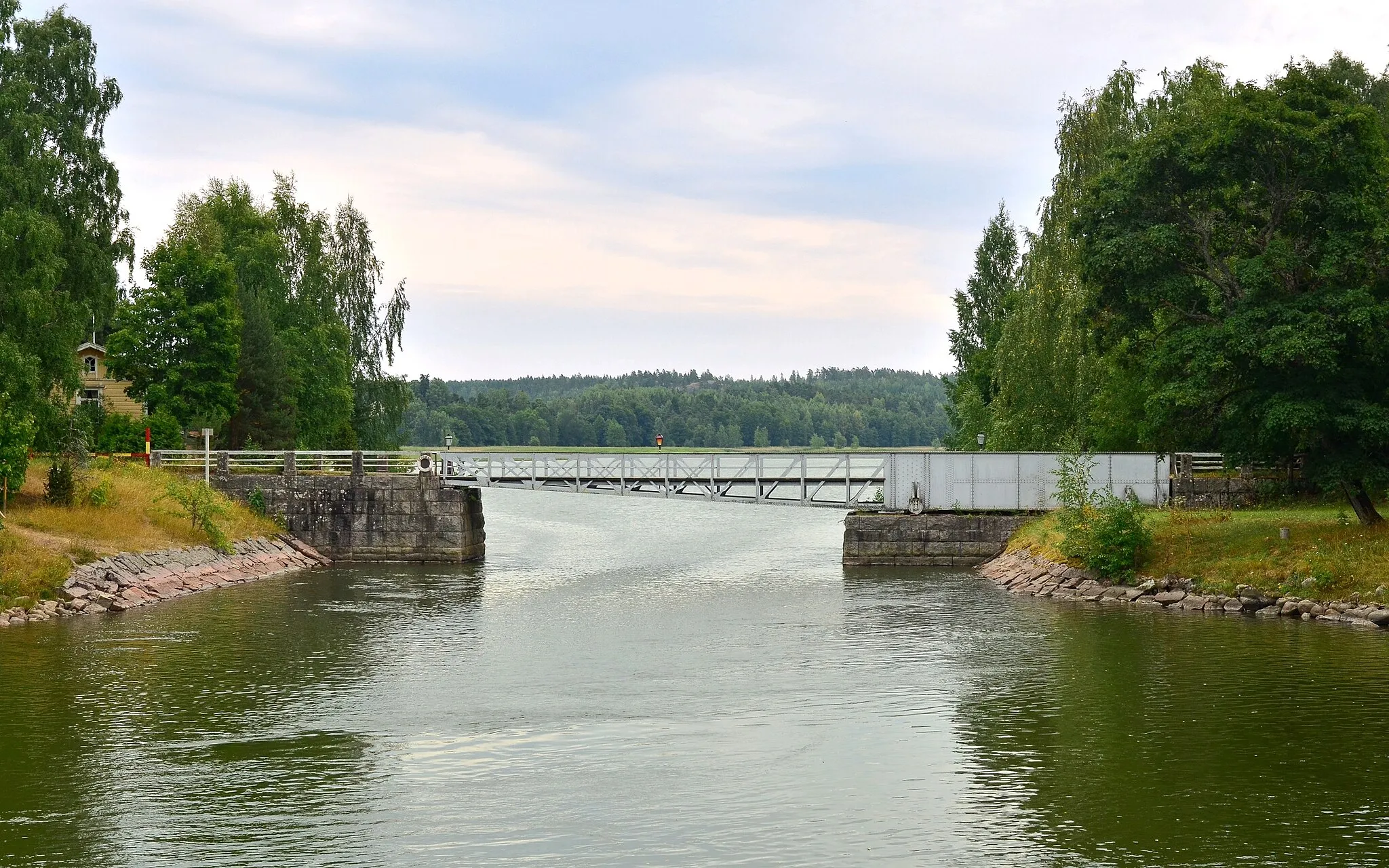 Photo showing: The old swing bridge over Strömma kanal, Kimitoön, Finland.