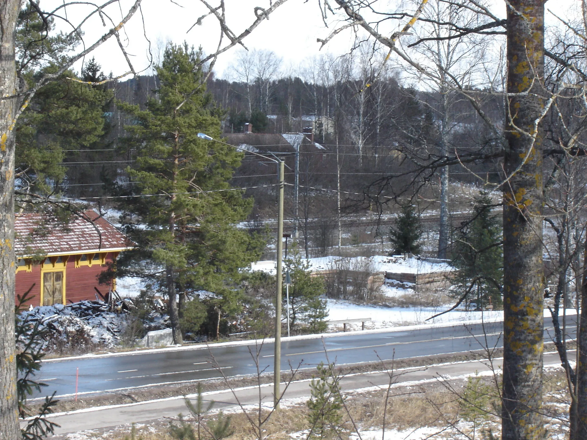 Photo showing: The ruins of the Halikko railway station in 2008