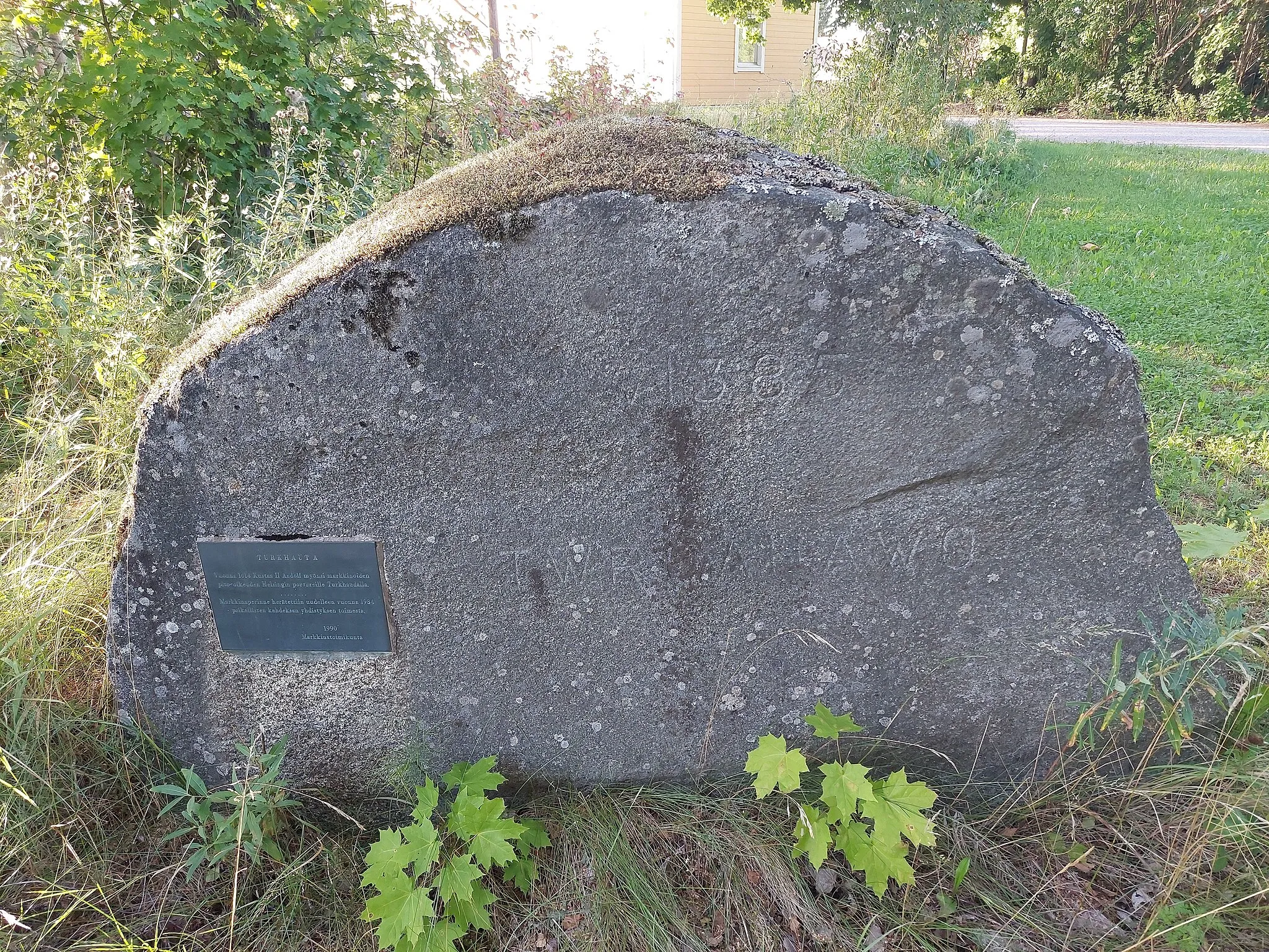 Photo showing: Turkhaudan markkinoiden muistokivi Hausjärvellä