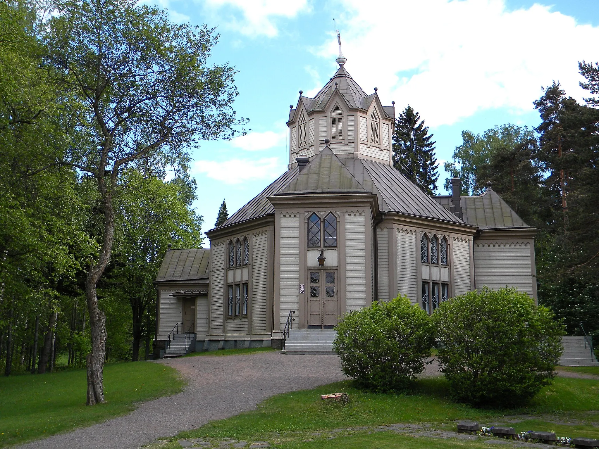 Photo showing: The church of Strömfors Ironworks was built in the 1770s. The Ironworks is located at Ruotsinpyhtää, Finland.
