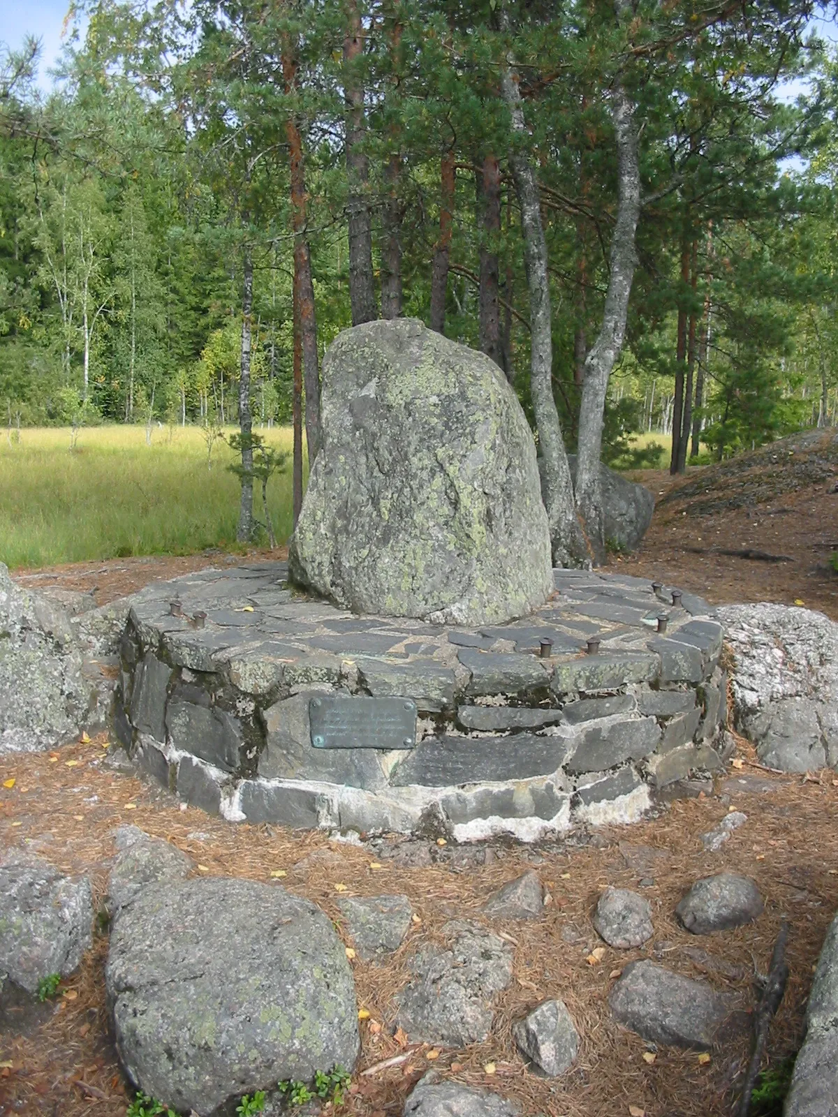 Photo showing: Kuhankuono Boundary stone in Finland Proper