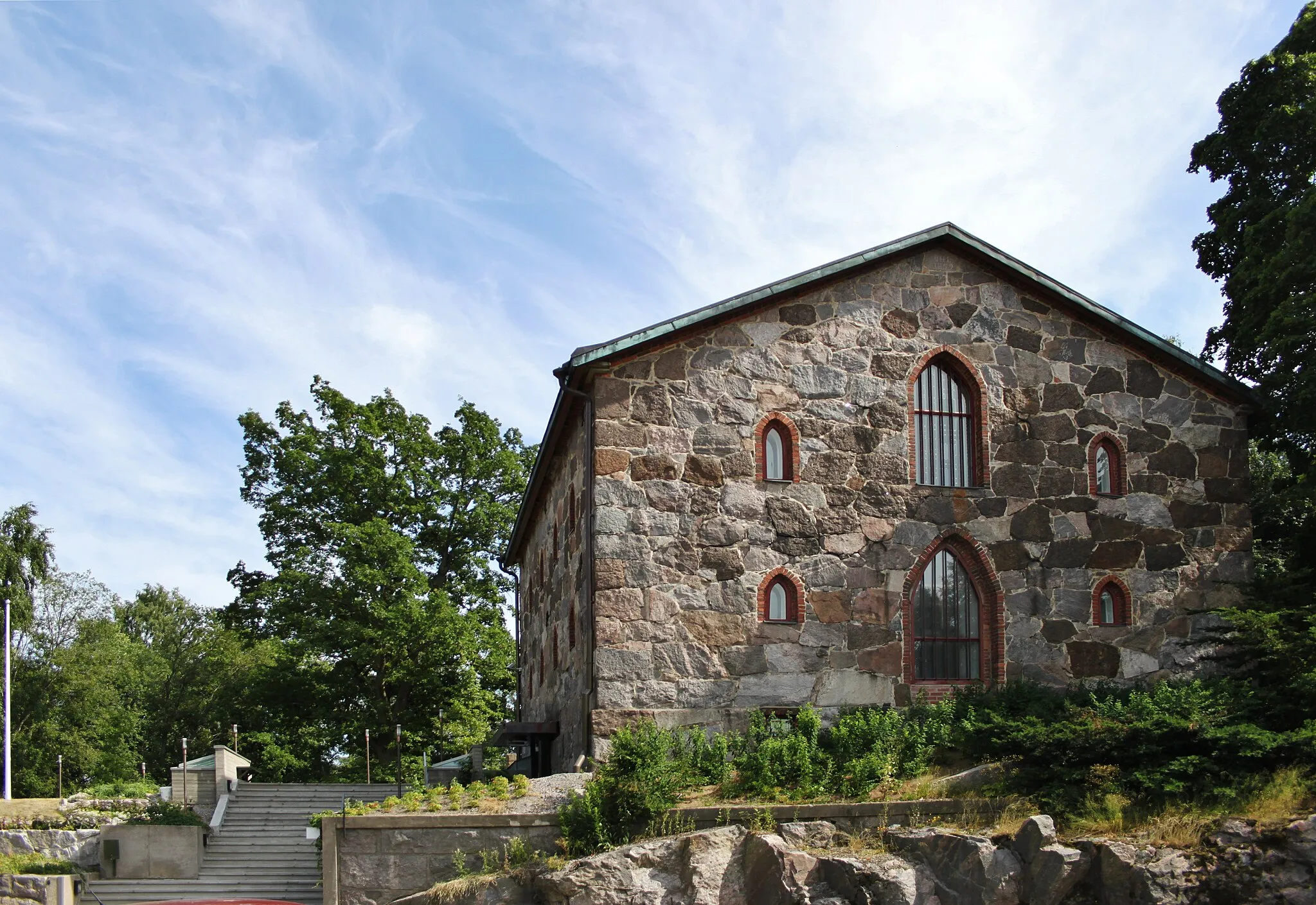 Photo showing: Puotila Chapel in Puotila, Helsinki. Built 1859