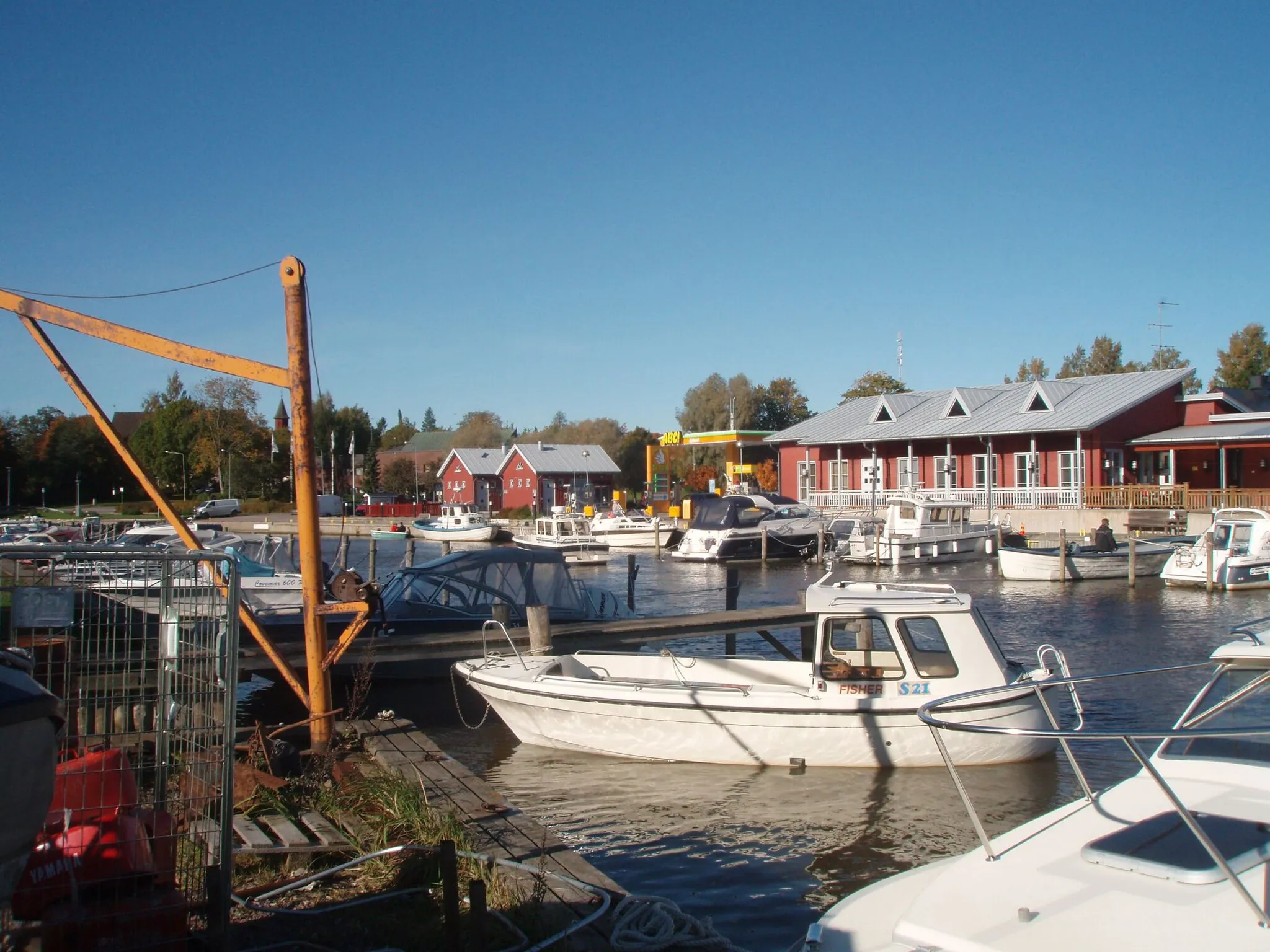 Photo showing: The marina at Ingå river mouth with cafe and fuel station