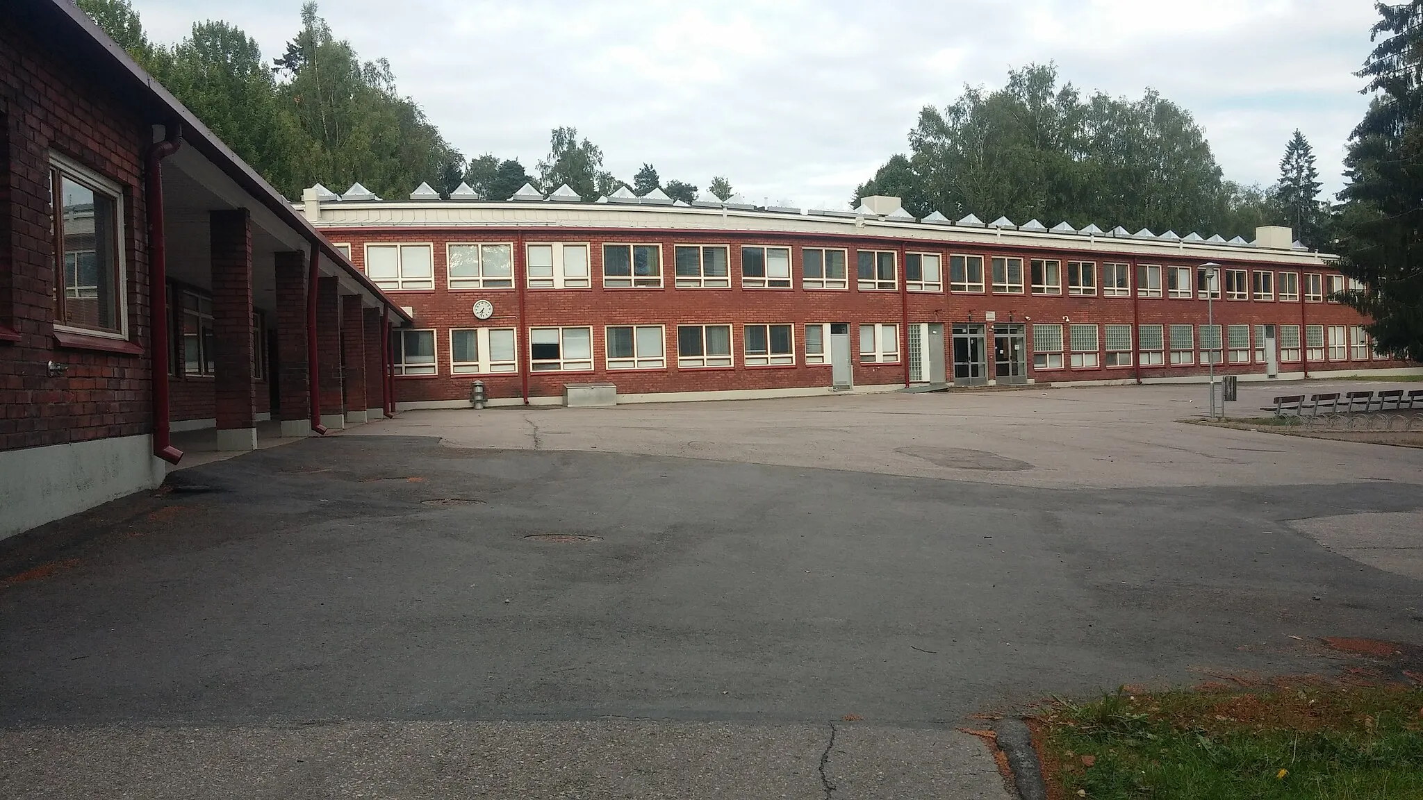 Photo showing: Kannelmäen peruskoulu
