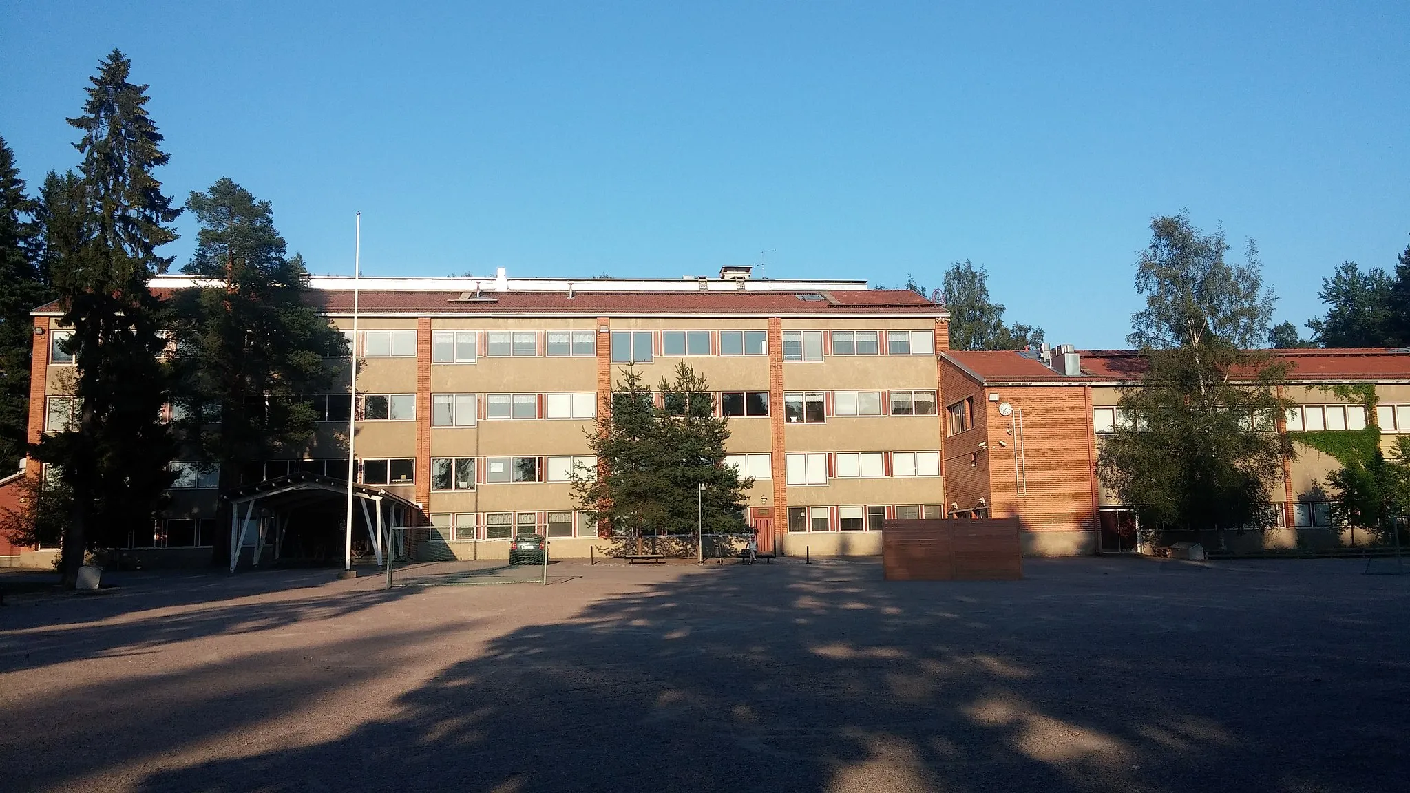 Photo showing: School in Helsinki