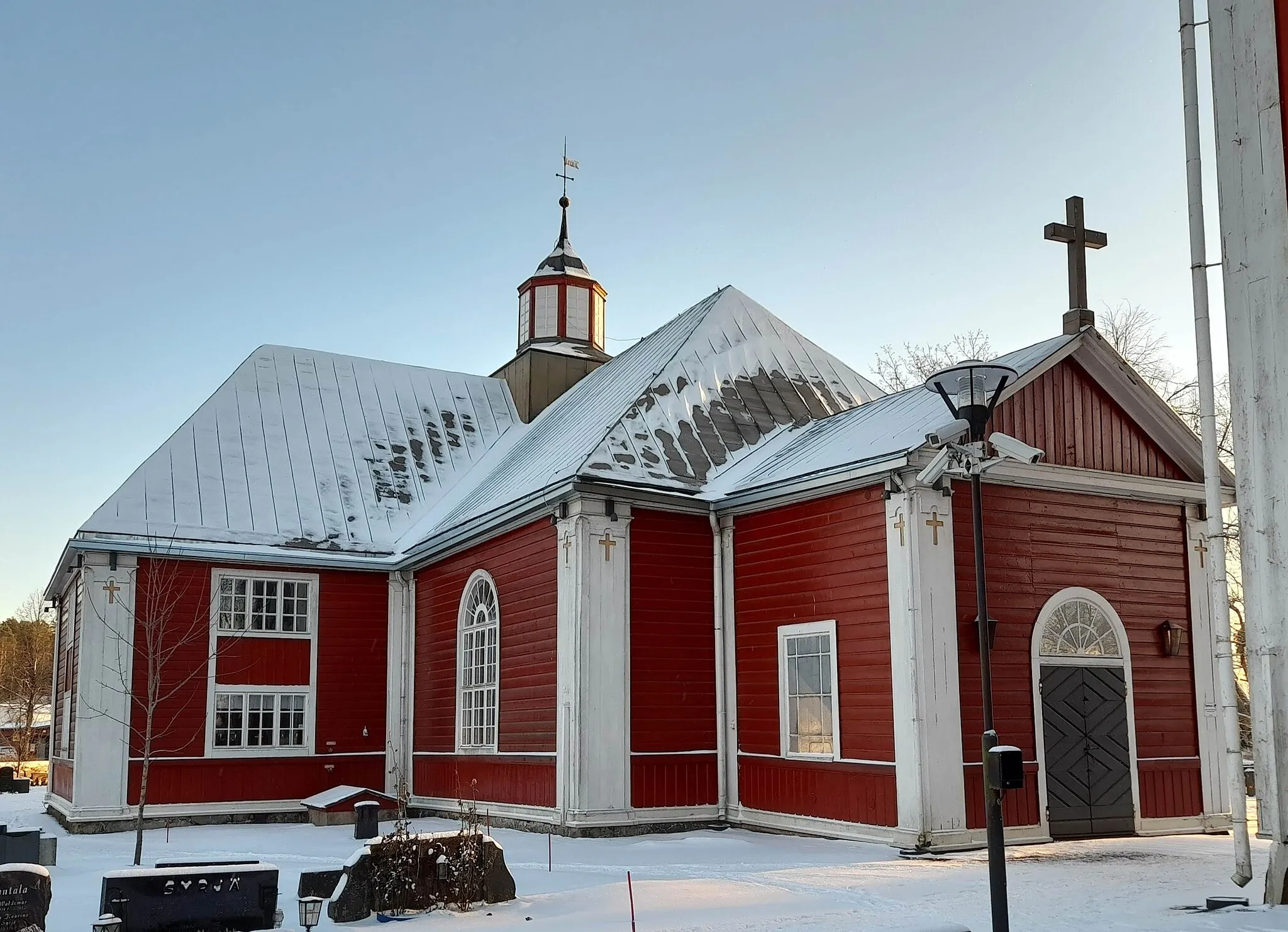 Photo showing: Karkkilan kirkko (kirkko Karkkilassa)