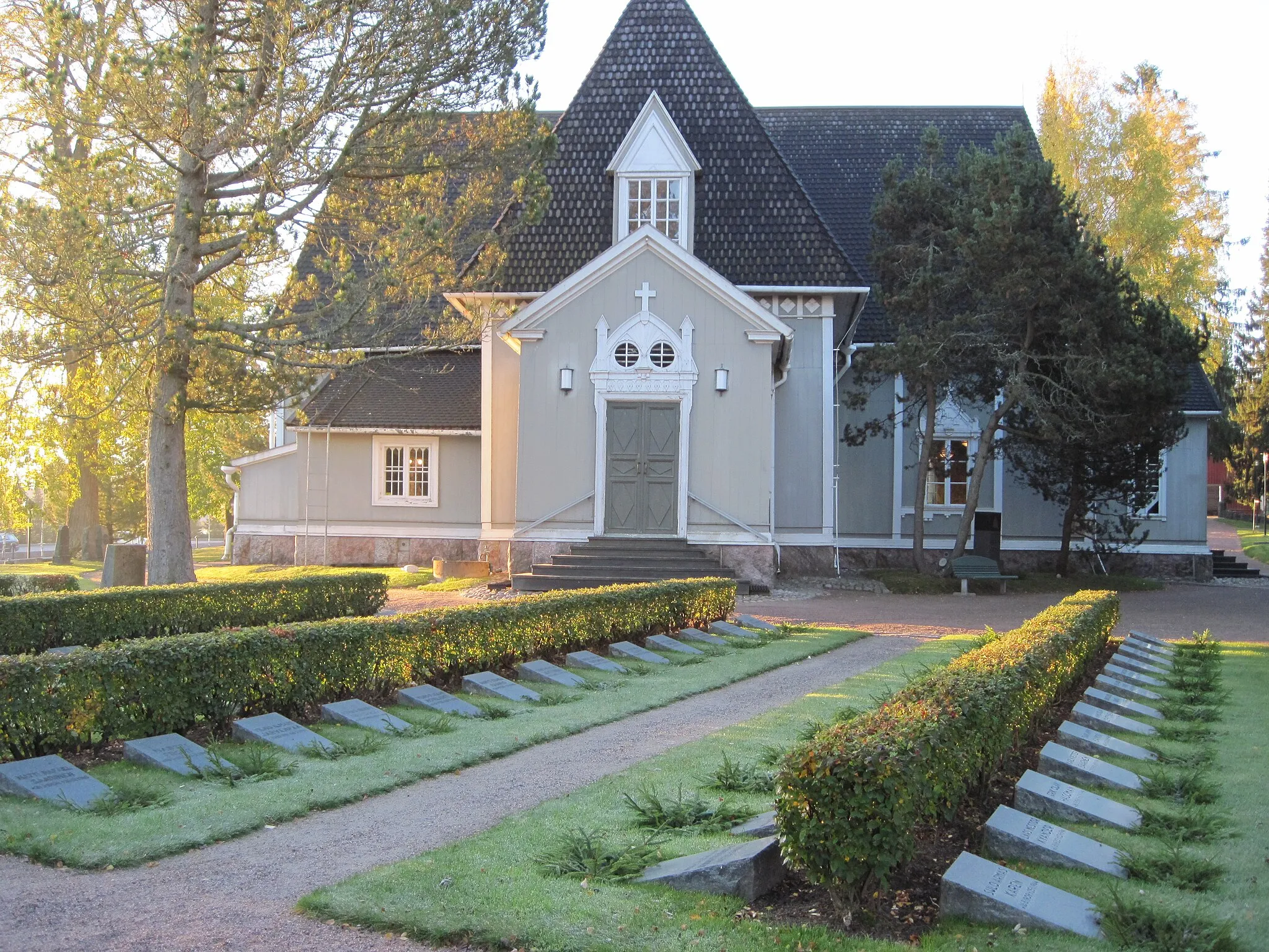 Photo showing: Military cemetary at church in Tuusula, Finland