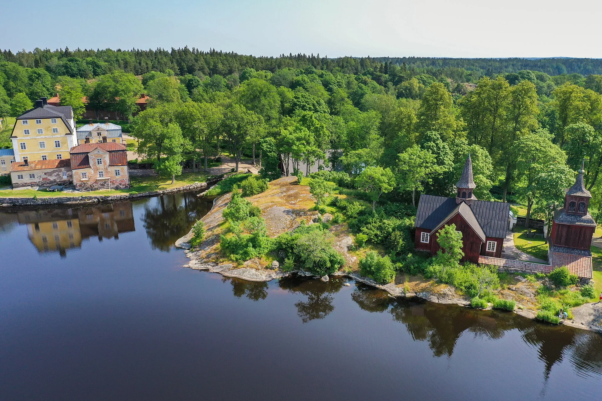 Photo showing: Fagervik kyrka och Fagervik gård flygbild.