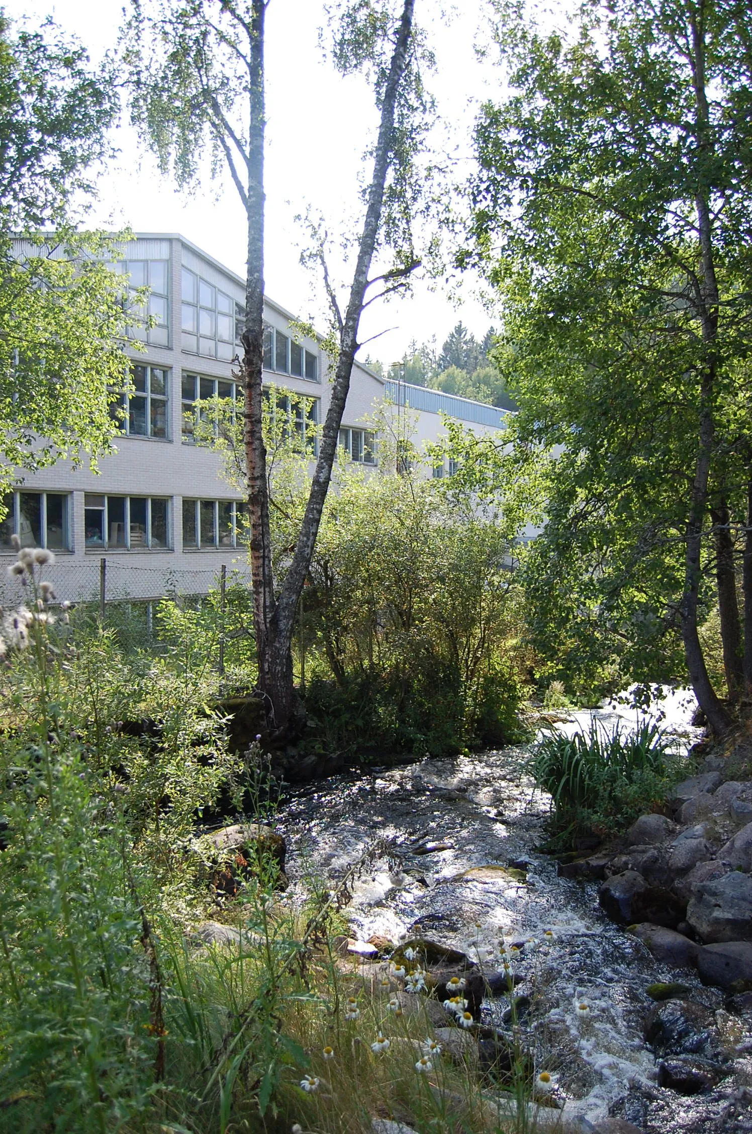 Photo showing: The Kaukas factory and the Kaukas rapids in Kaukas, Hyvinkää.