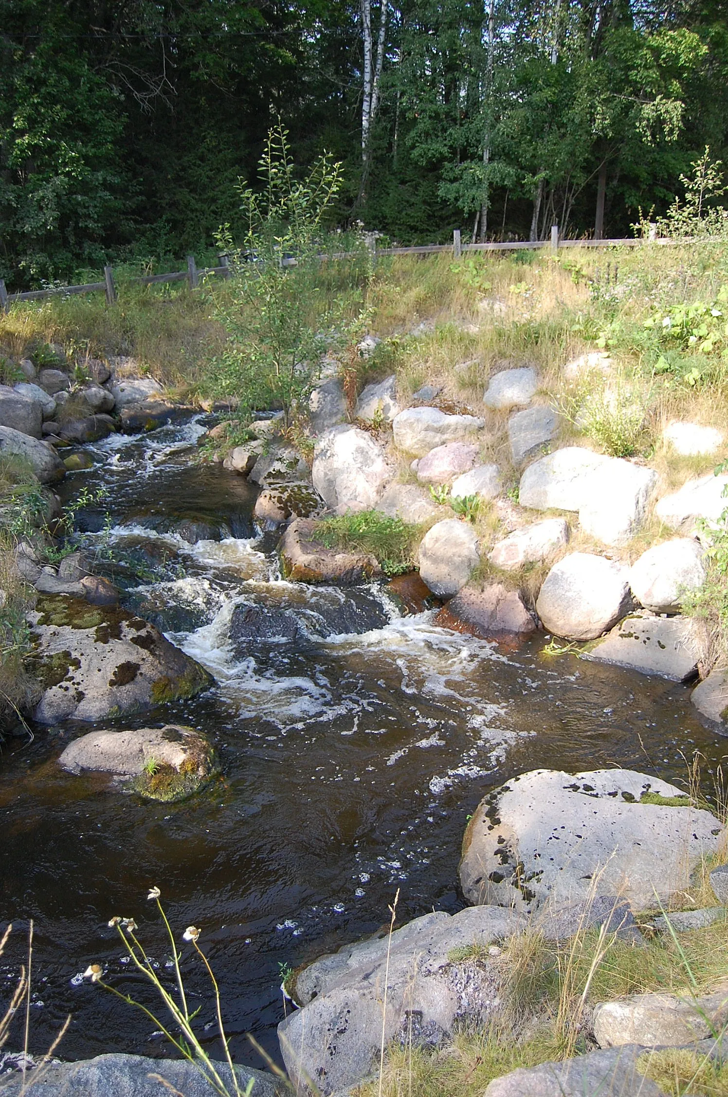 Photo showing: Fish ladder of the Kaukas rapids in Kaukas, Hyvinkää.