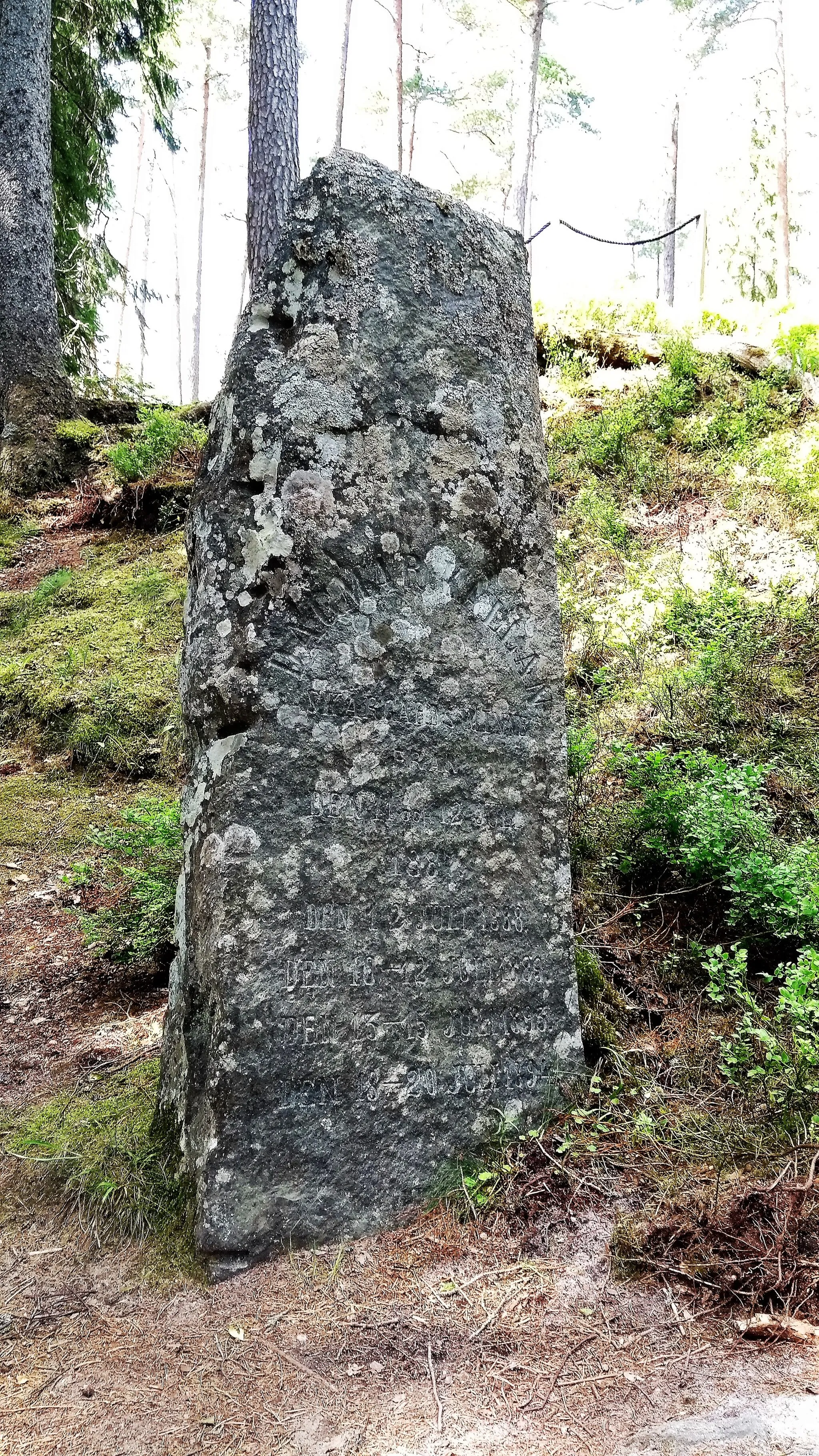 Photo showing: Tammisaaren Källvikenissä, Leksvallintien varrella