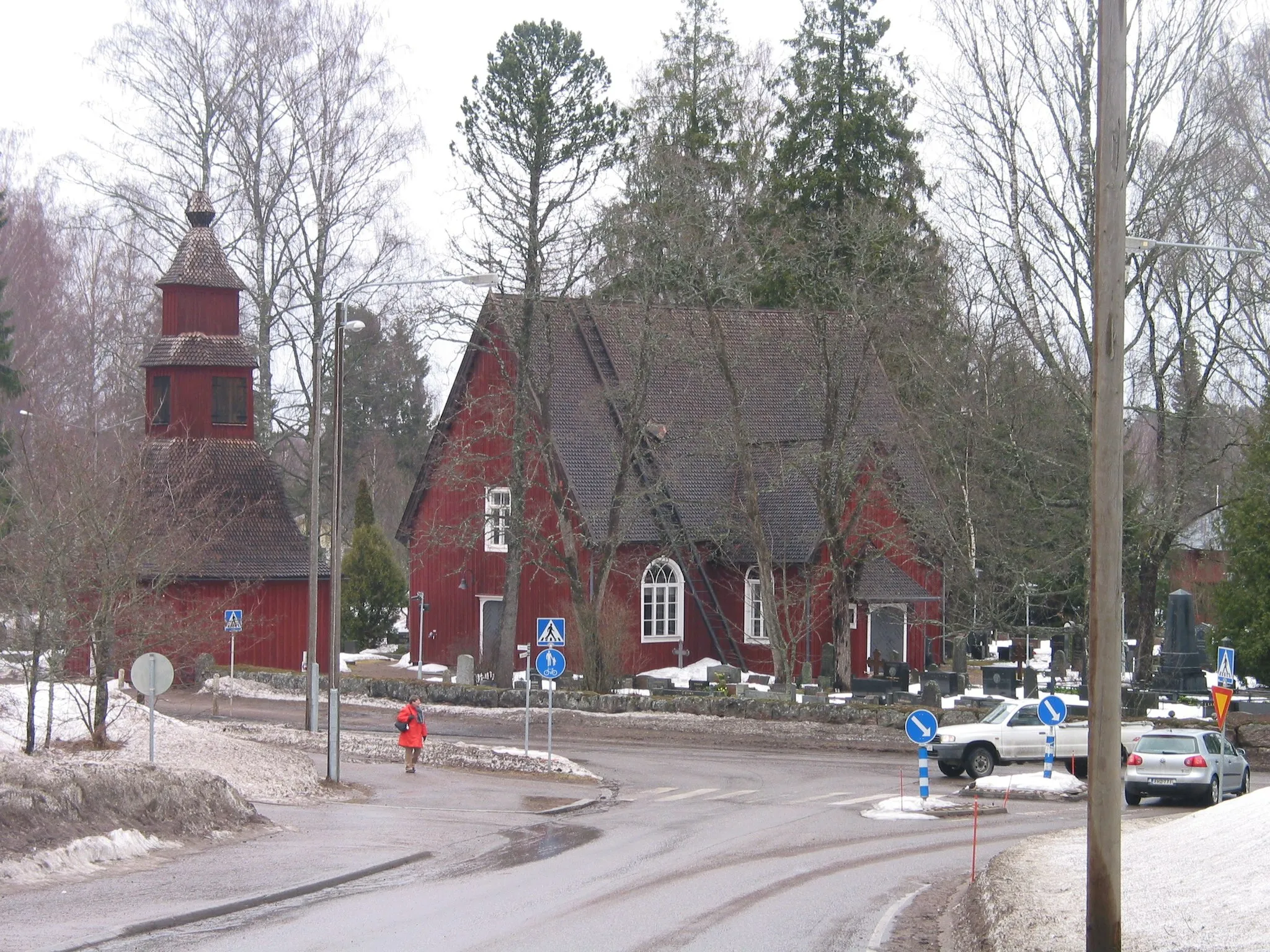 Photo showing: Sammatti Church (built in 1754–1755) and belfry (built in 1763), Lohja, Uusimaa, Finland