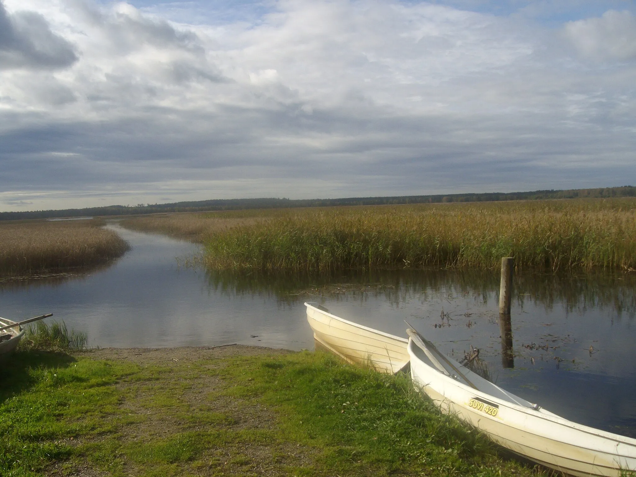 Photo showing: Lake Ridasjärvi at Hyvinkää, Finland. View from east shore to west.