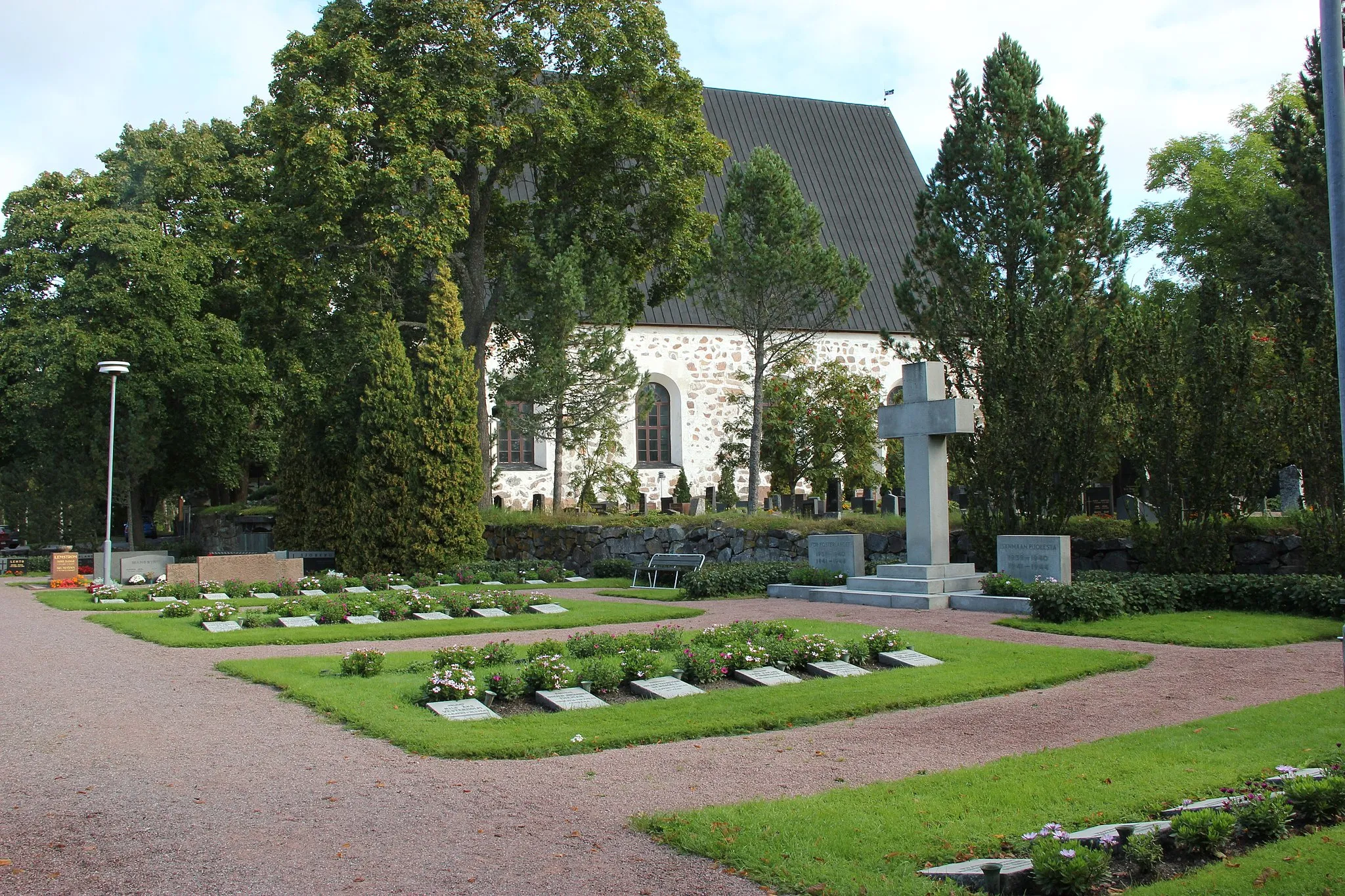 Photo showing: Military cemetery, wars 1939-1945, Siuntio Chuch, in Siuntio, Finland