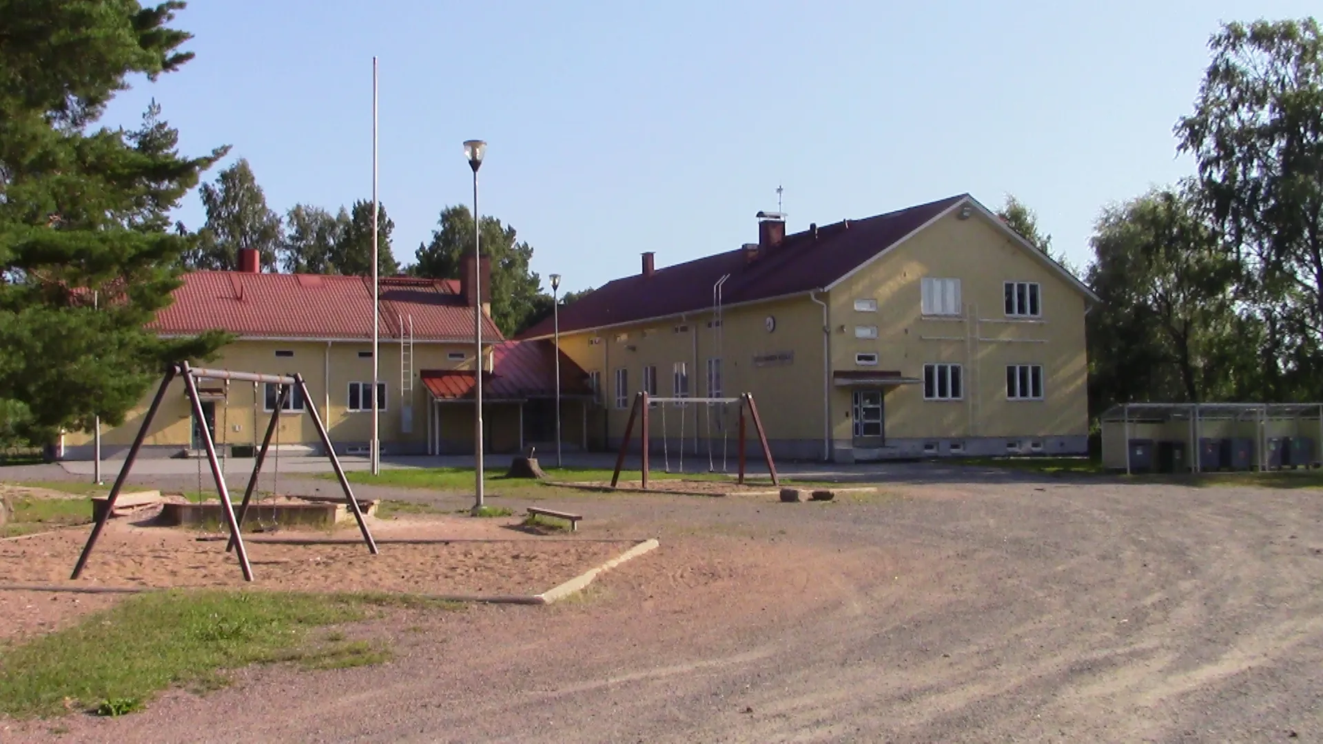 Photo showing: Tuorsniemi elementary school at Pappilanahde village in Pori, Finland.