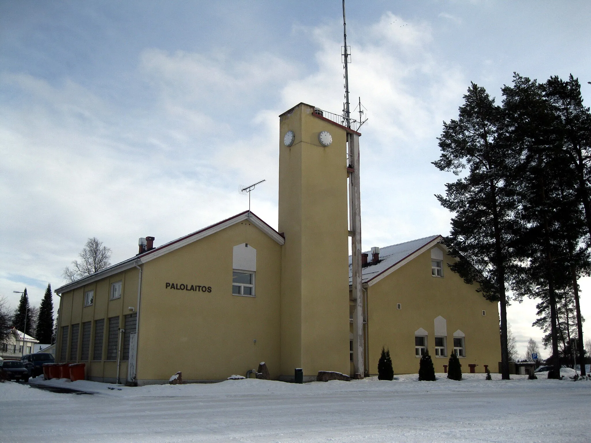 Photo showing: Alajärvi fire station.