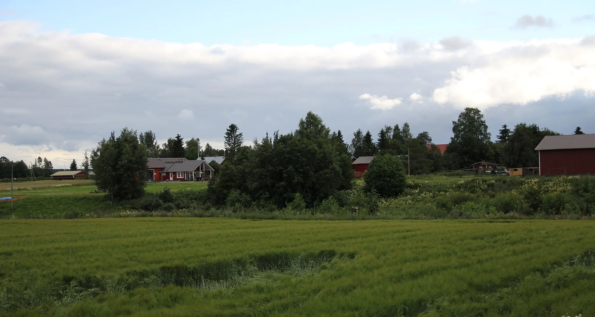 Photo showing: Voltti, Alahärmä, Kauhava, Finland. - A view from regional road 738..