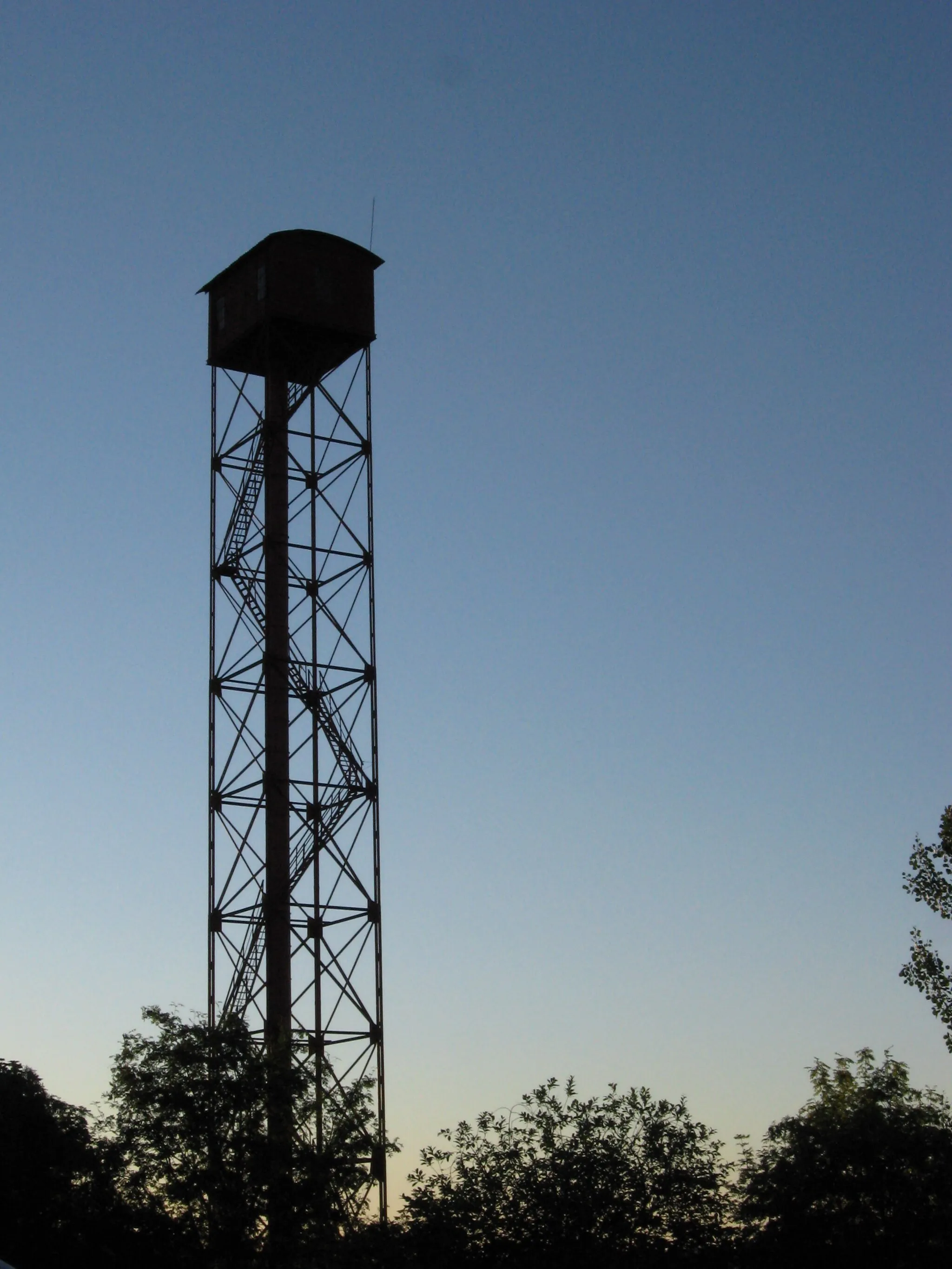 Photo showing: Former shotgun pellet tower silhouette at Pispala, Tampere, Finland.