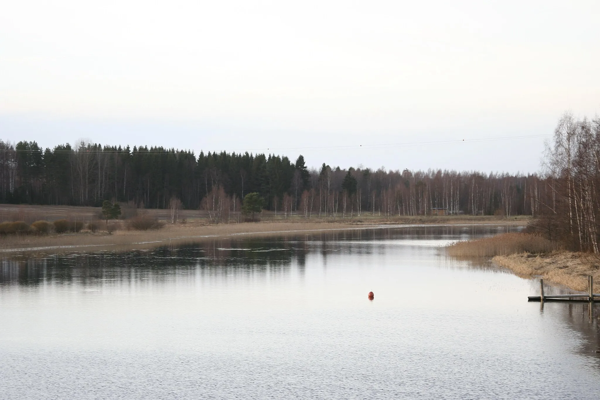Photo showing: Alvettula river seen from the museum bridge, Alvettula, Hauho, Hämeenlinna, Finland.