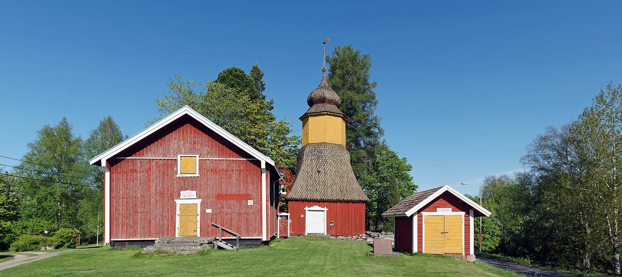 Photo showing: Bell tower of Irjanne Church in Finland. Completed in 1758.