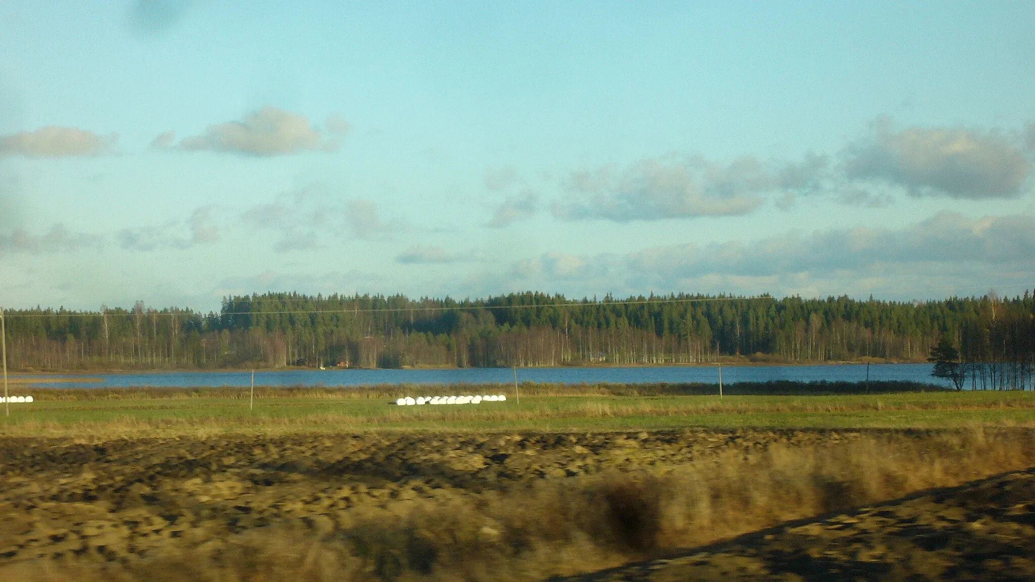 Photo showing: Lake Karvianjärvi in Karvia, Finland.