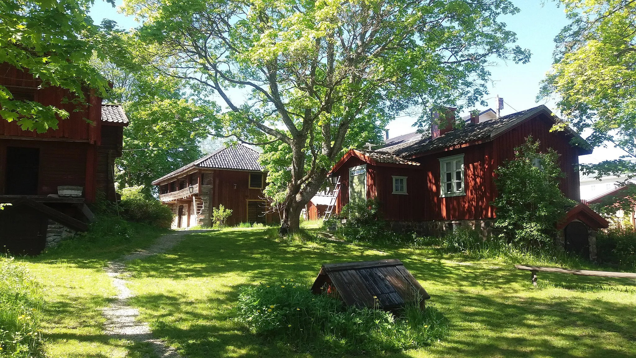 Photo showing: Museistadsgård.