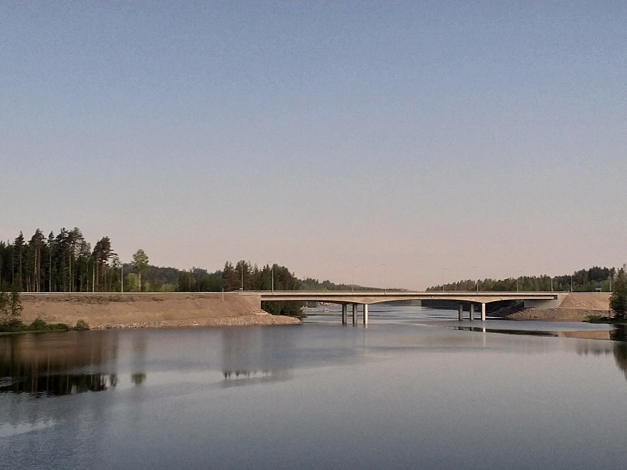 Photo showing: Äänekoski, uusi silta Kotakennäänsalmi