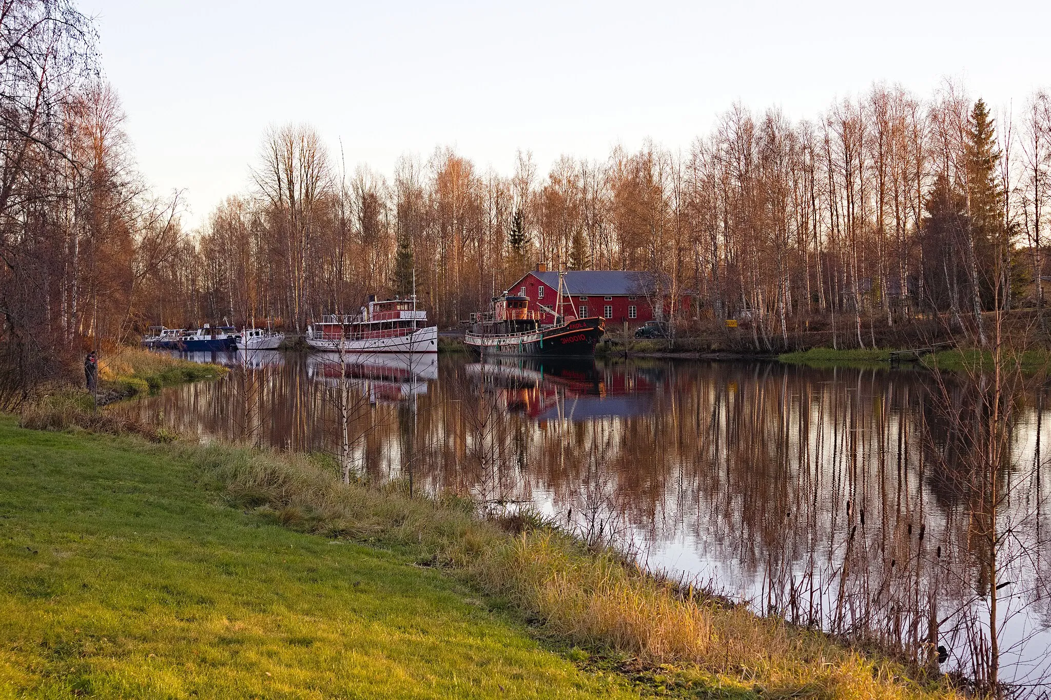 Photo showing: The river Jämsänjoki, Jämsä, Finland