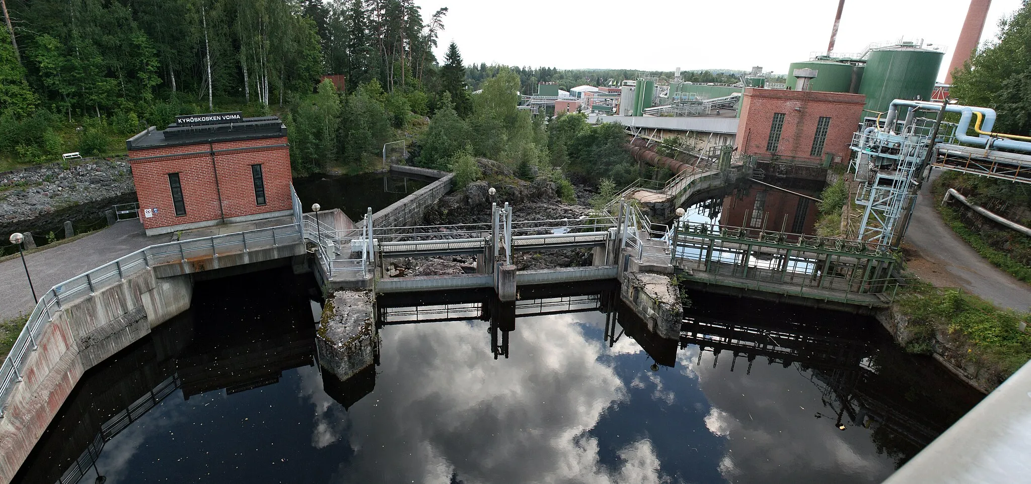 Photo showing: Kyröskosken voimalaitosalue kuvattuna pohjoisesta