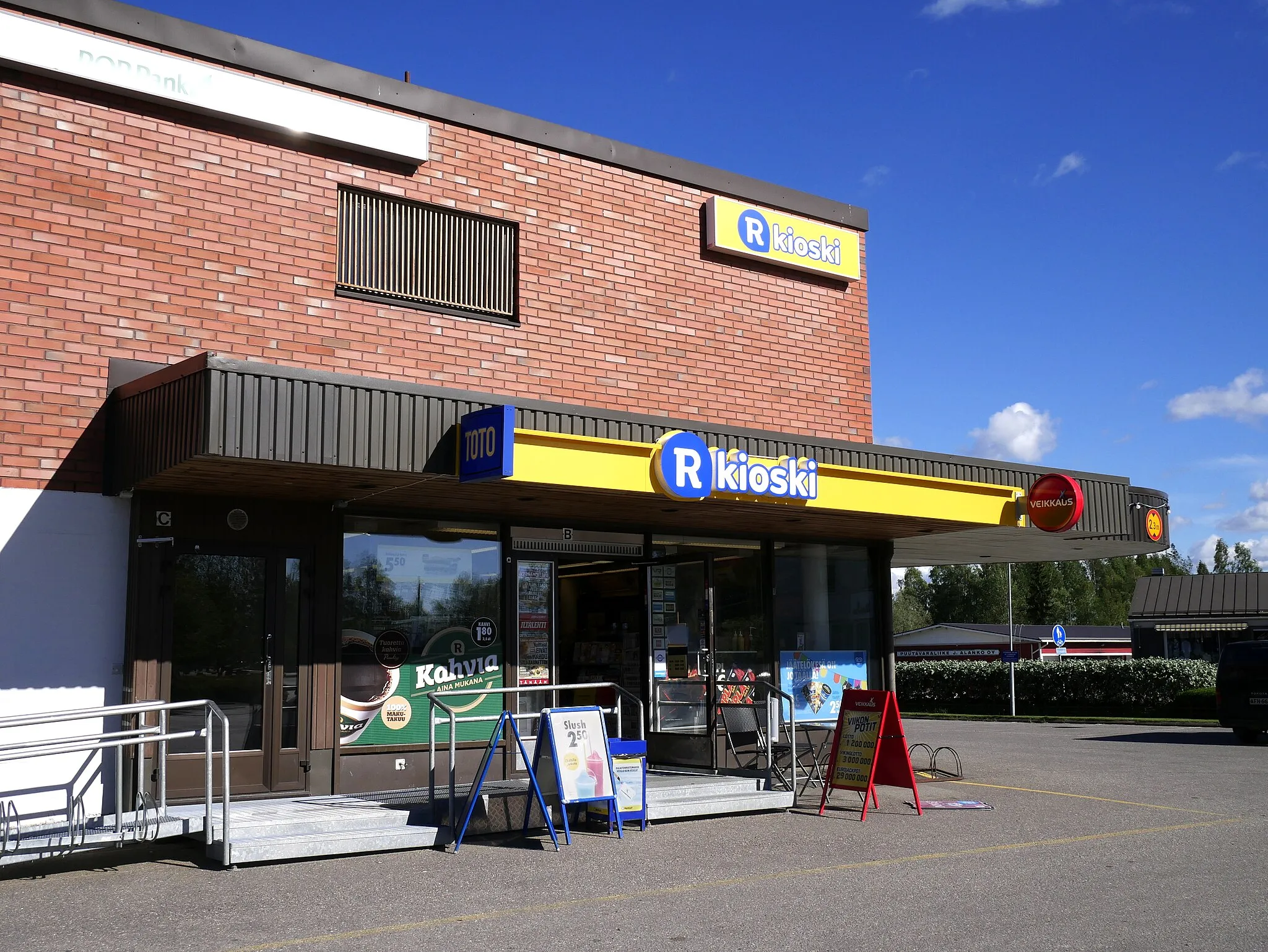 Photo showing: Teuvan R-kioski.