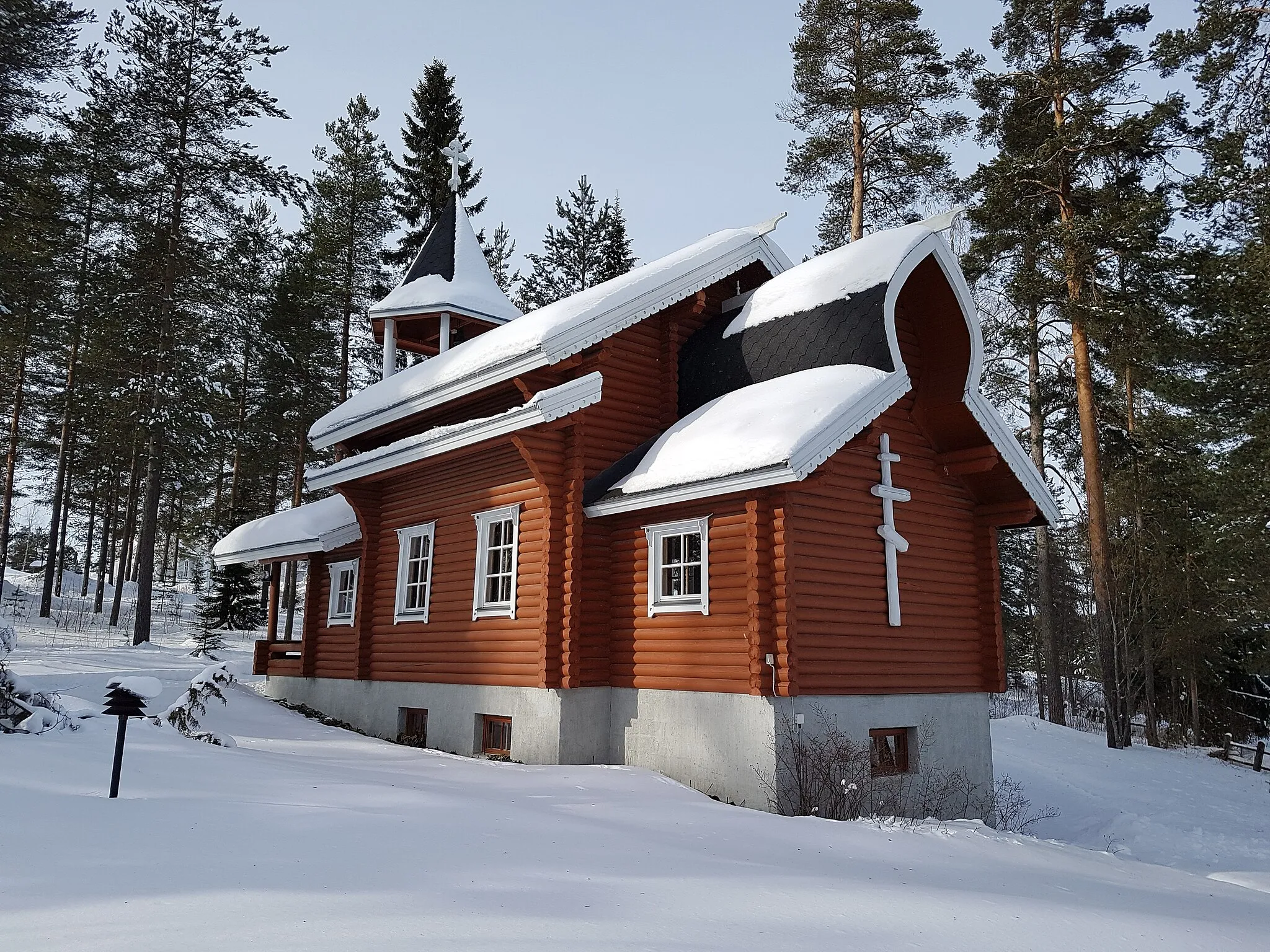 Photo showing: Viitasaaren Kristuksen kirkastumisen tsasouna, rakennettu 1989. Omistaja Jyväskylän ortodoksinen seurakunta.