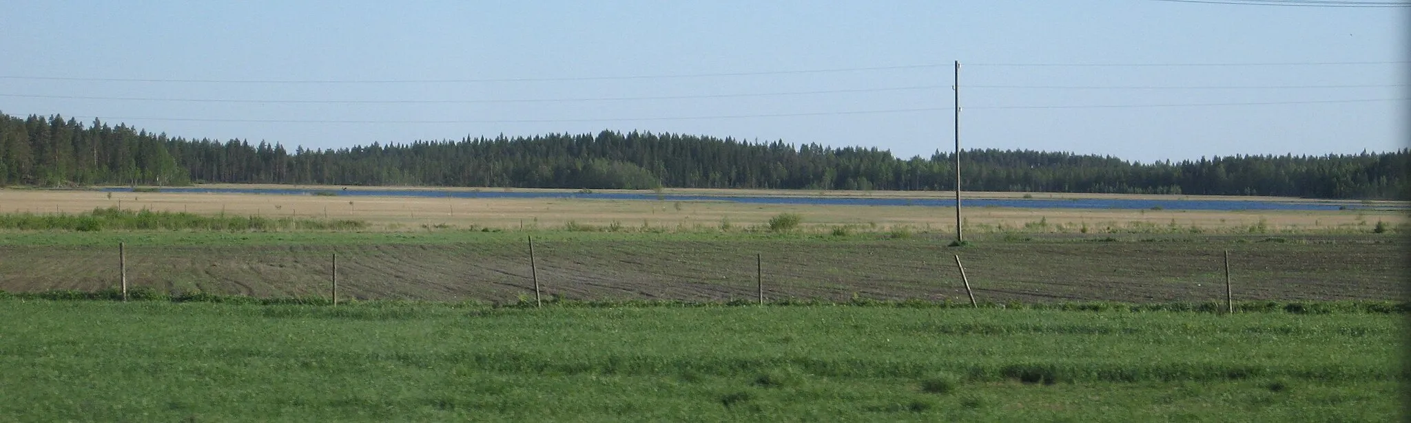 Photo showing: Lake Kauhajärvi, in Kauhajärvi village, Kauhajoki, Finland.