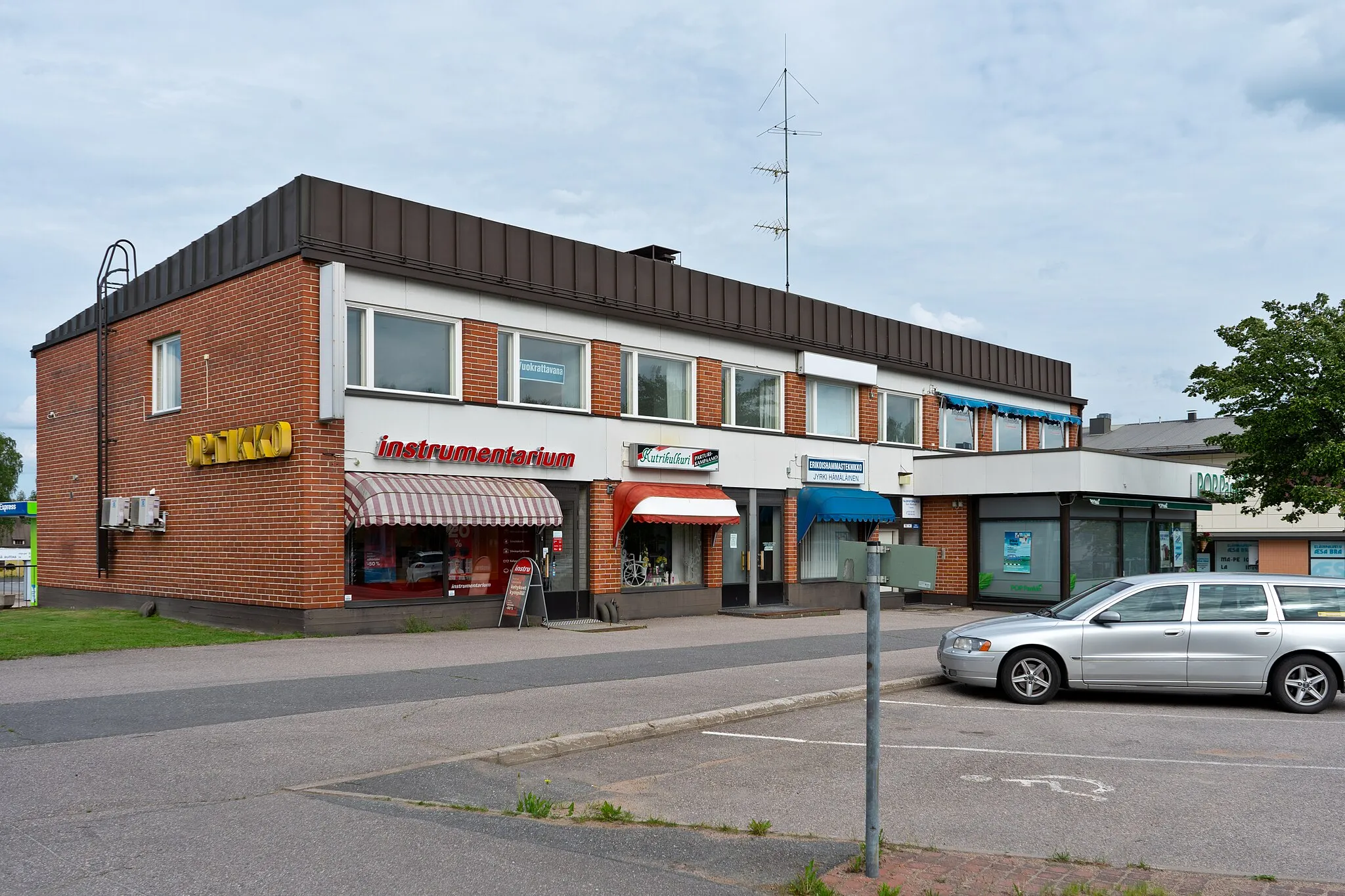 Photo showing: Kauppakatu 10, Saarijärvi.