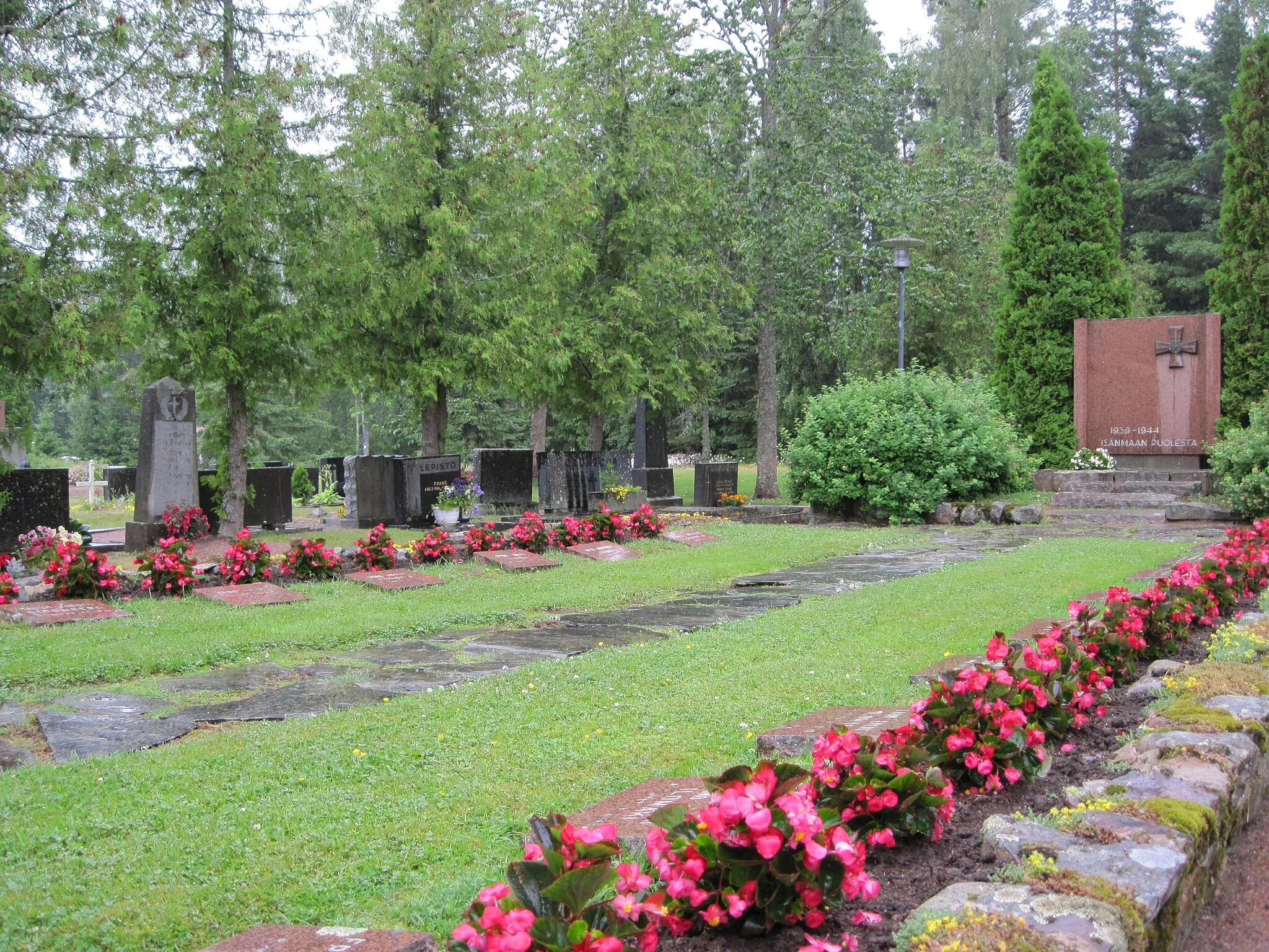 Photo showing: Military cemetary at Lattomeri Church in Pori, Finland