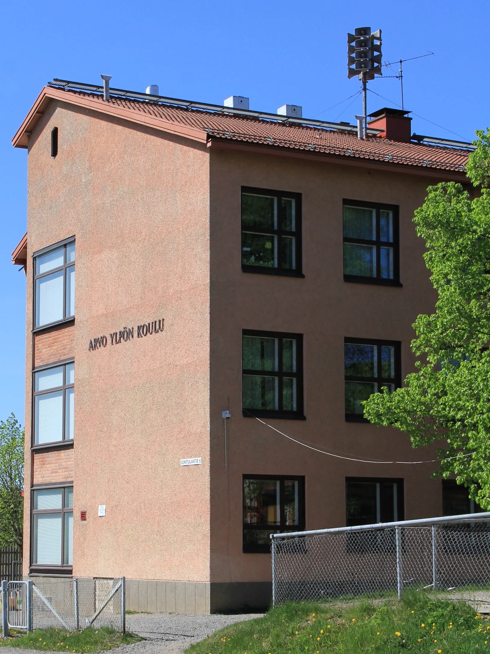 Photo showing: Arvo Ylppö school, Toijala, Akaa, Finland. - Main building.