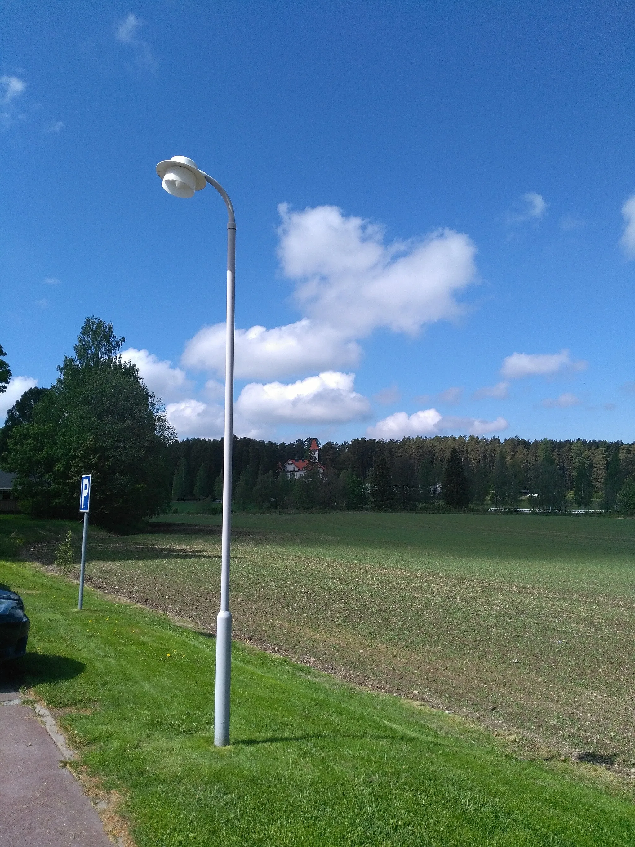 Photo showing: Havulinna (Noormarkun klubin parkkipaikalta)