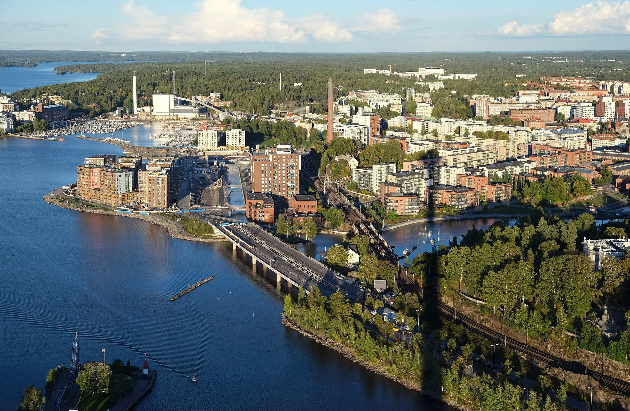 Photo showing: View to Tampere, Finland from Näsinneula observation tower.