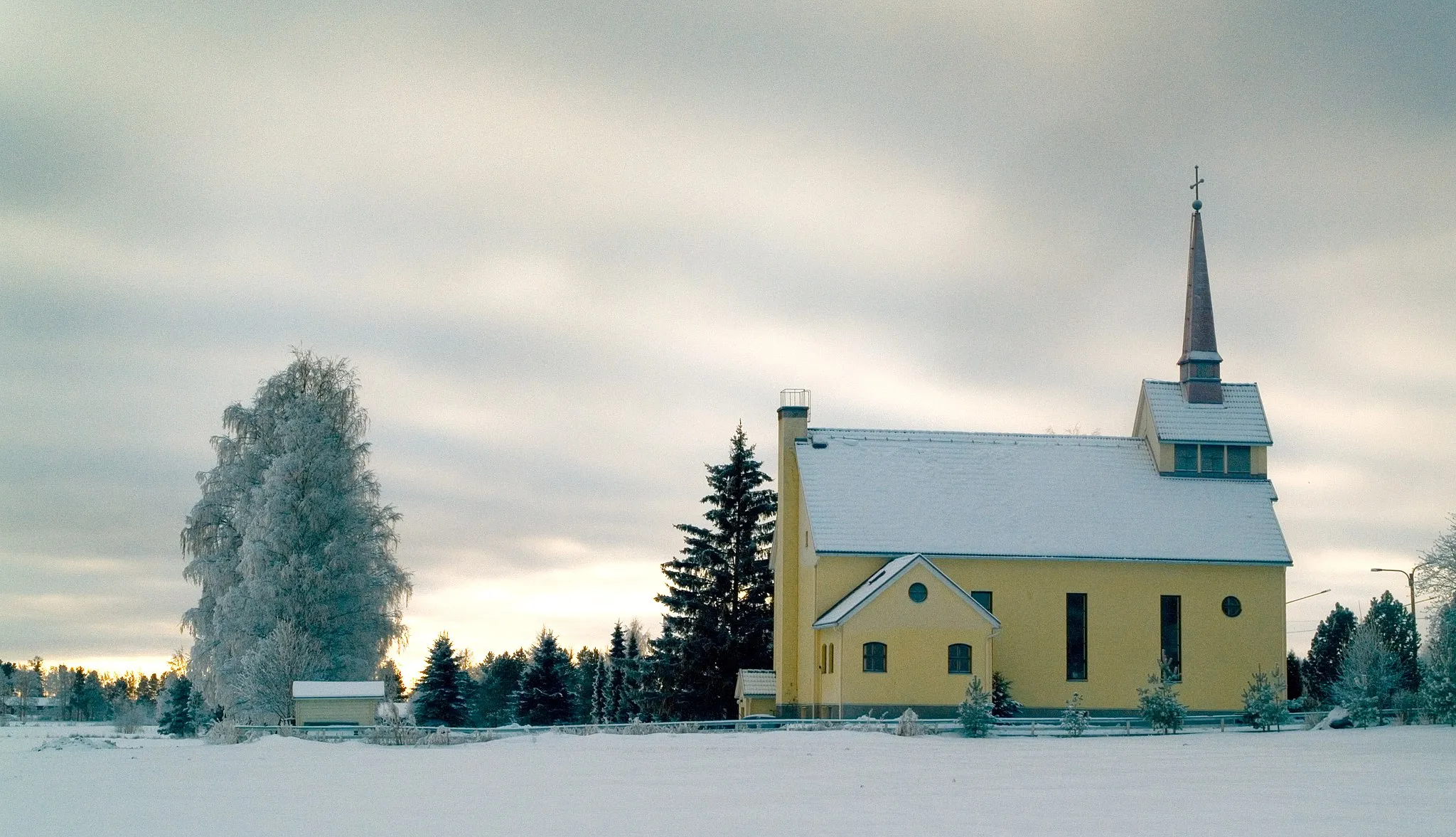 Photo showing: Side view of the village church in Kitinoja, Seinäjoki, Finland (formerly Kitinoja, Ylistaro). Architect Kauno Kallio, 1952.