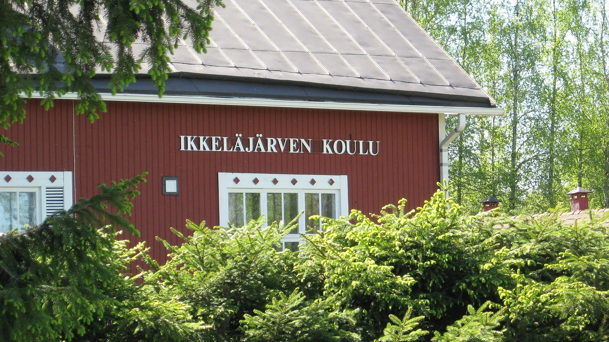 Photo showing: Former Ikkeläjärvi school in village of Ikkeläjärvi, Kauhajoki, Finland.