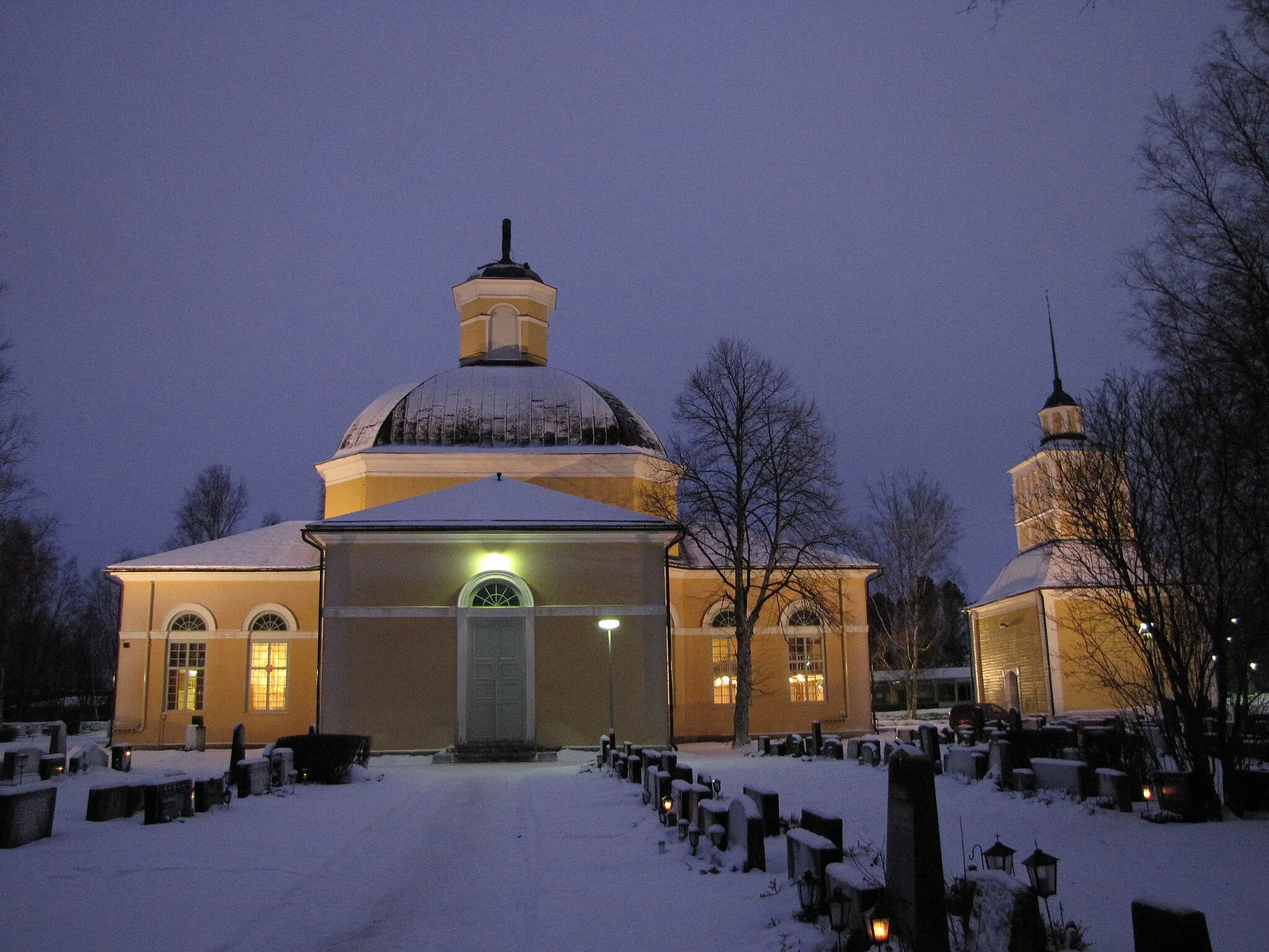 Photo showing: Kurikka church and bell tower in Kurikka, Finland.