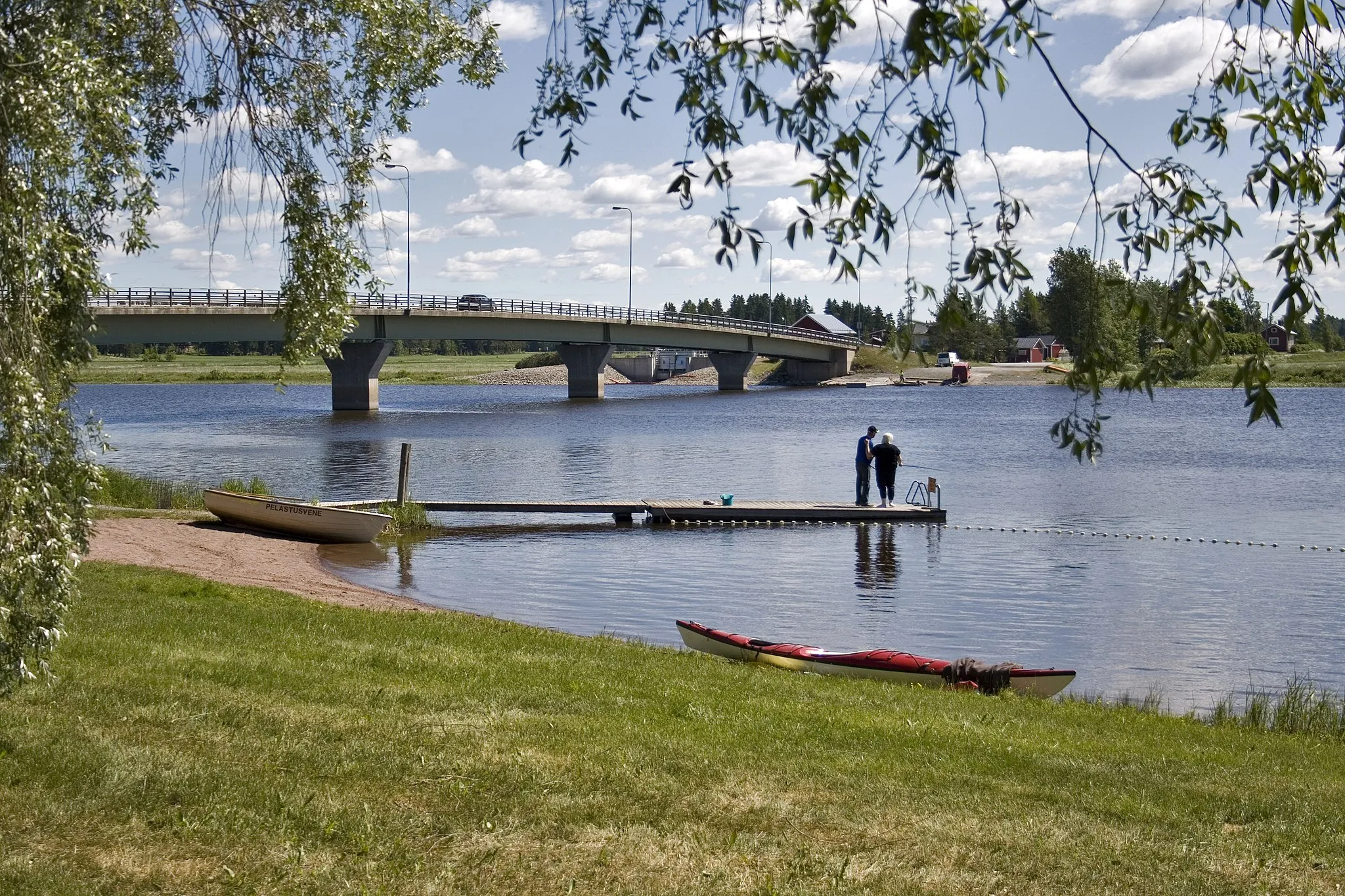 Photo showing: Karhiniemi bridge cross Kokemäenjoki river in Huittinen, Finland