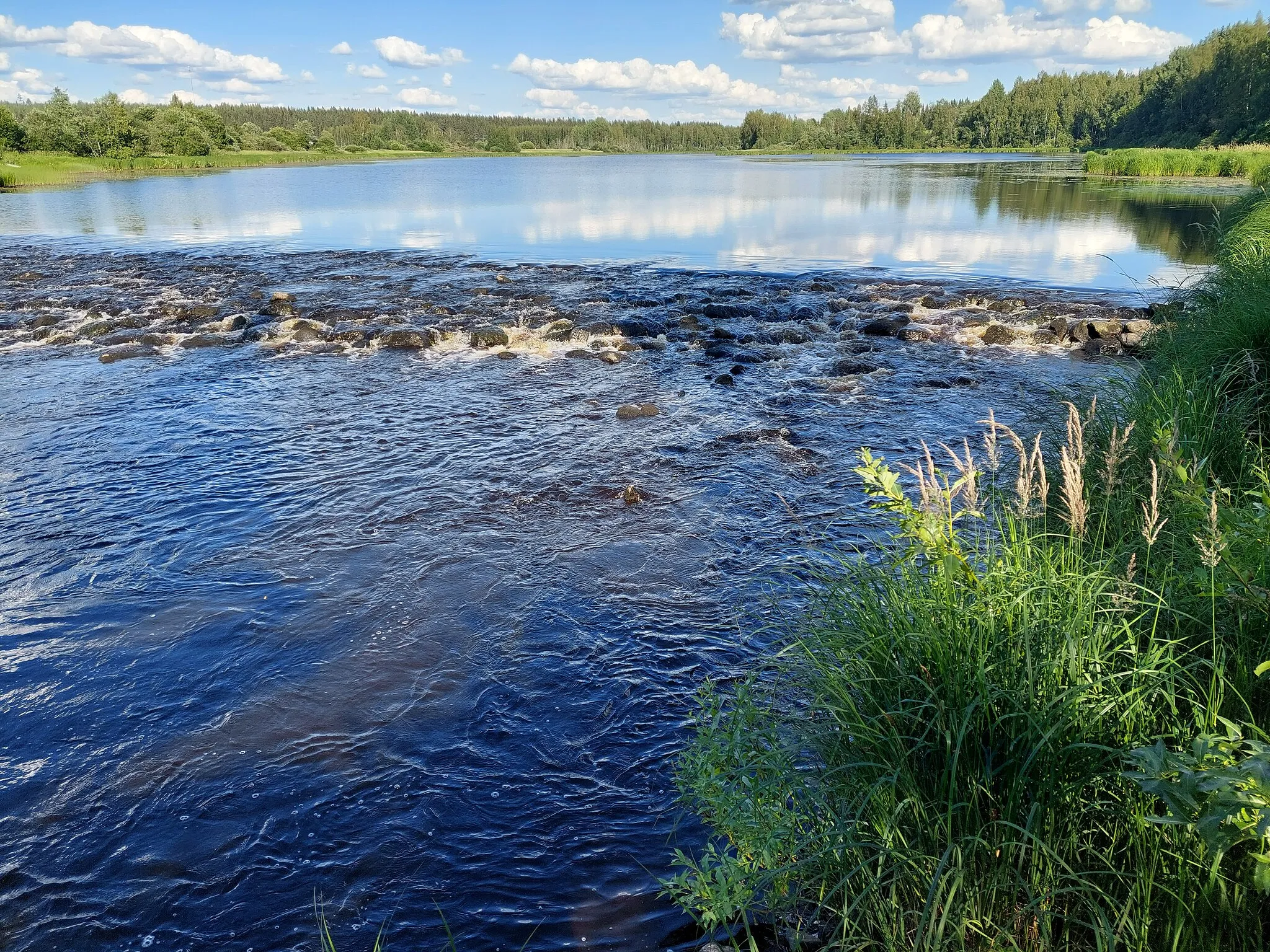 Photo showing: Upstream of Pitkäkoski at river Matkusjoki
