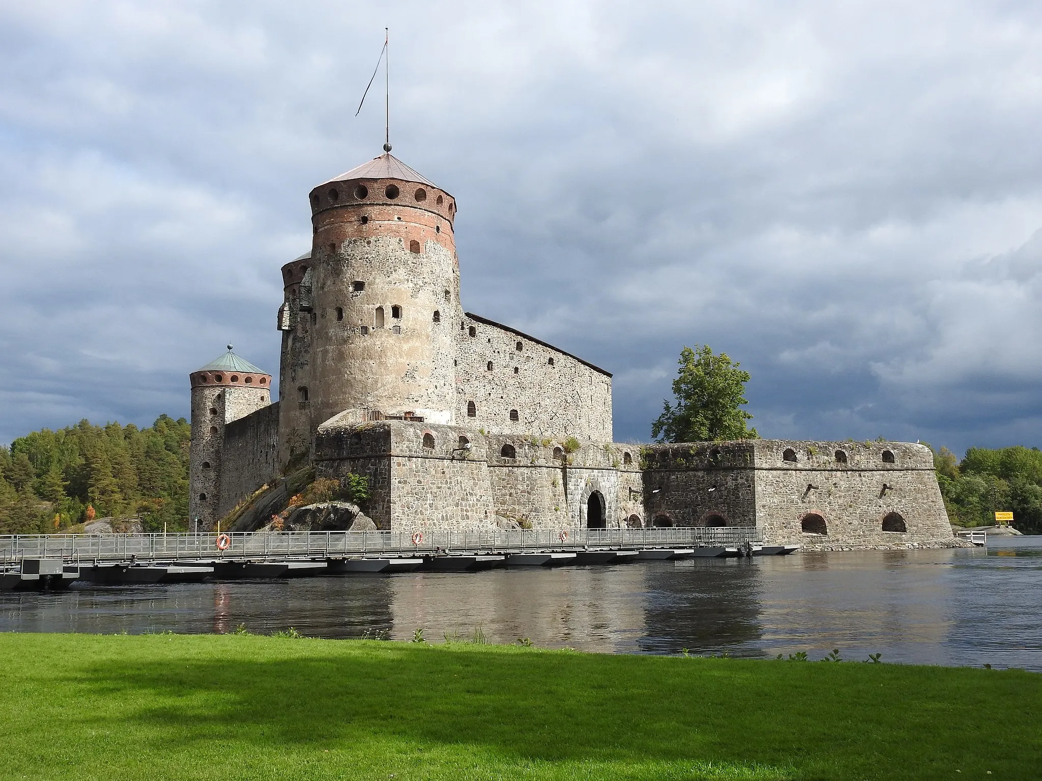 Photo showing: Olavinlinna castle in Savonlinna