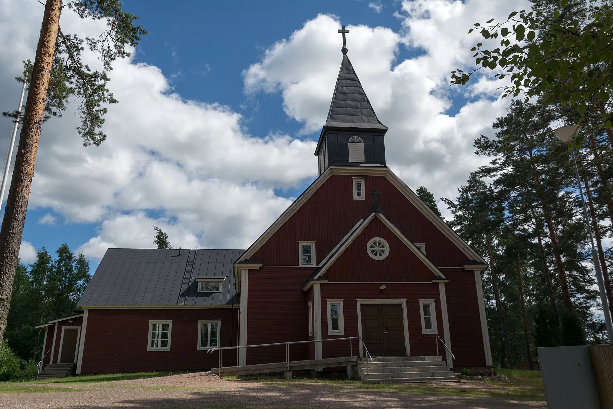 Photo showing: Tuohikotti Village Church in Kouvola, Finland, was designed by Anton Lehto, and completed in 1926.