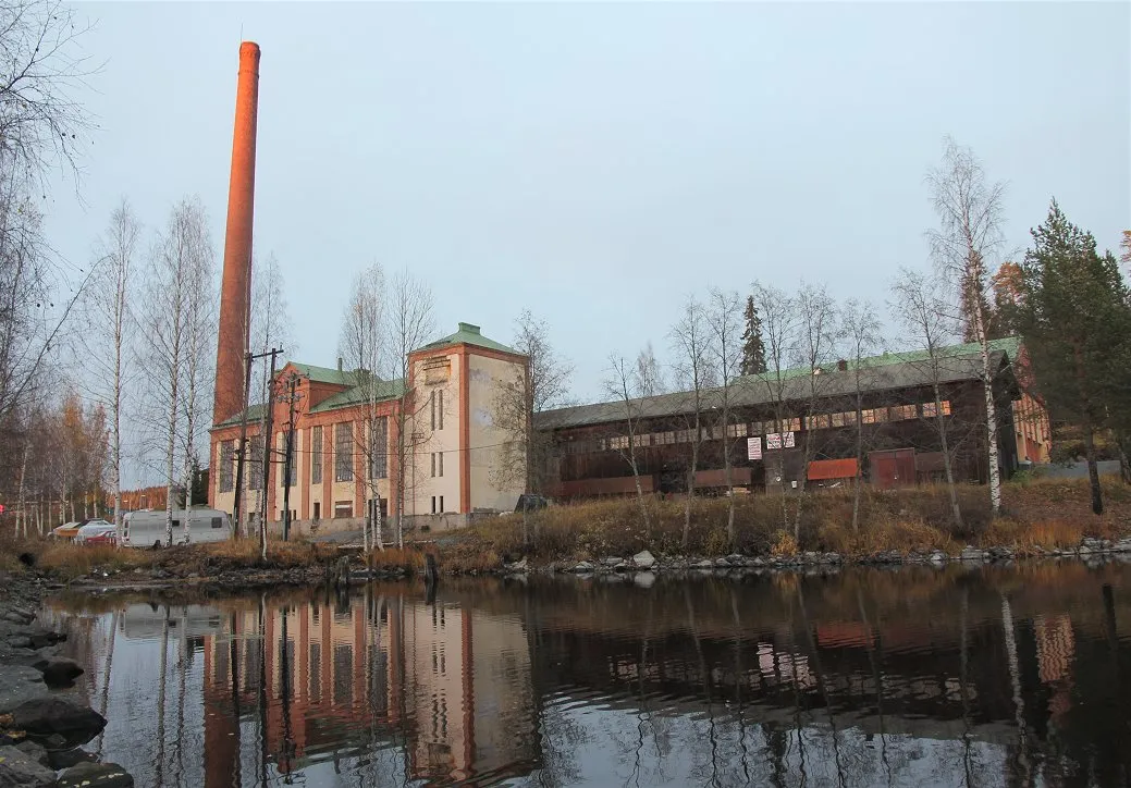 Photo showing: Pitkälahden saha ja Pitkälahden pohjukkaa Kuopion Pitkälahden kaupunginosassa.