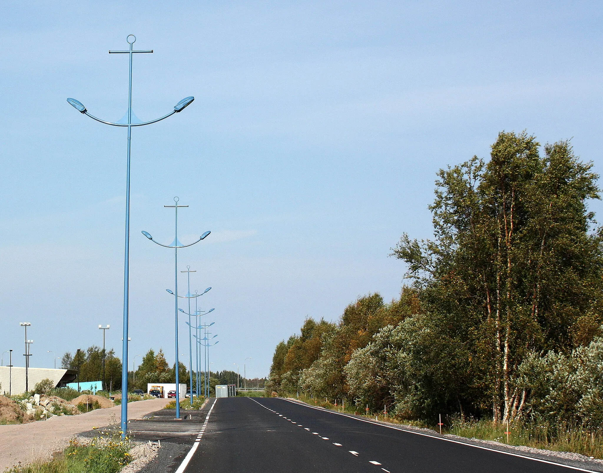 Photo showing: Anchor-shaped street lights in Tupos village in Liminka, Finland.